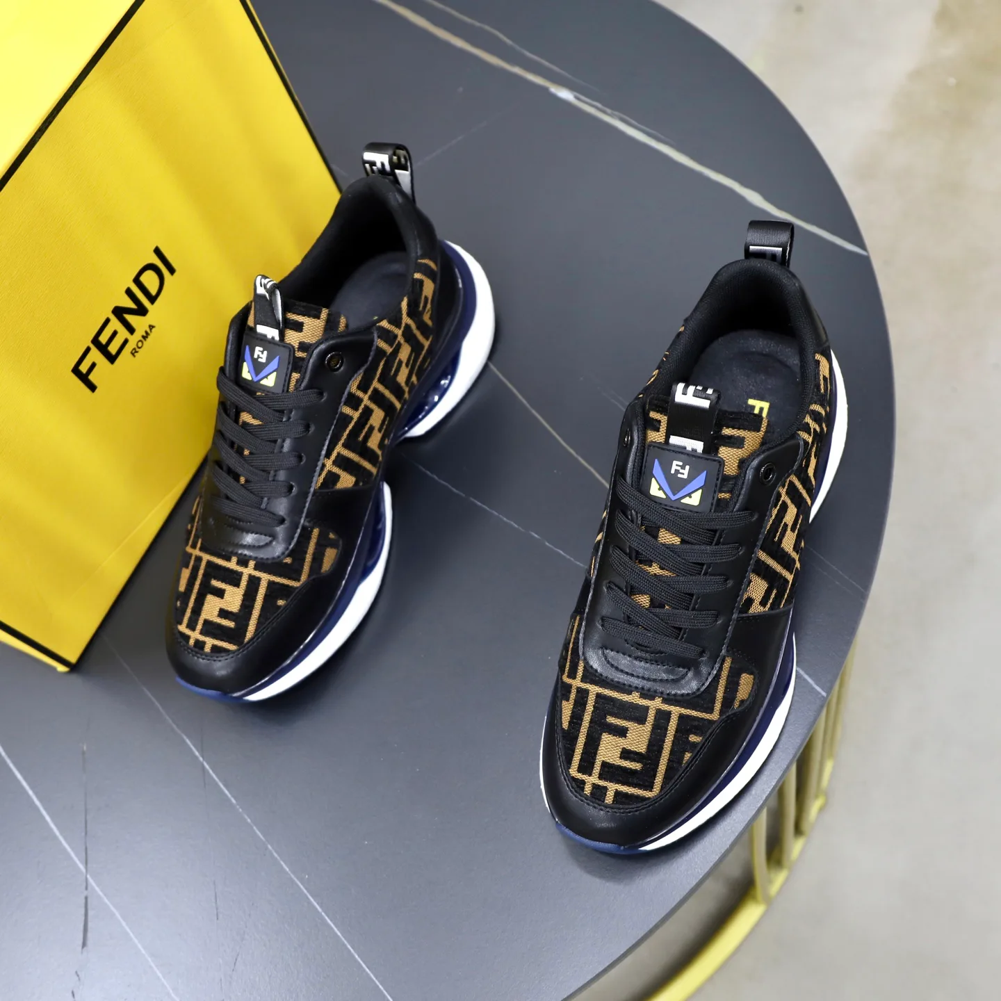 Men's Sneakers FENDI 18516250