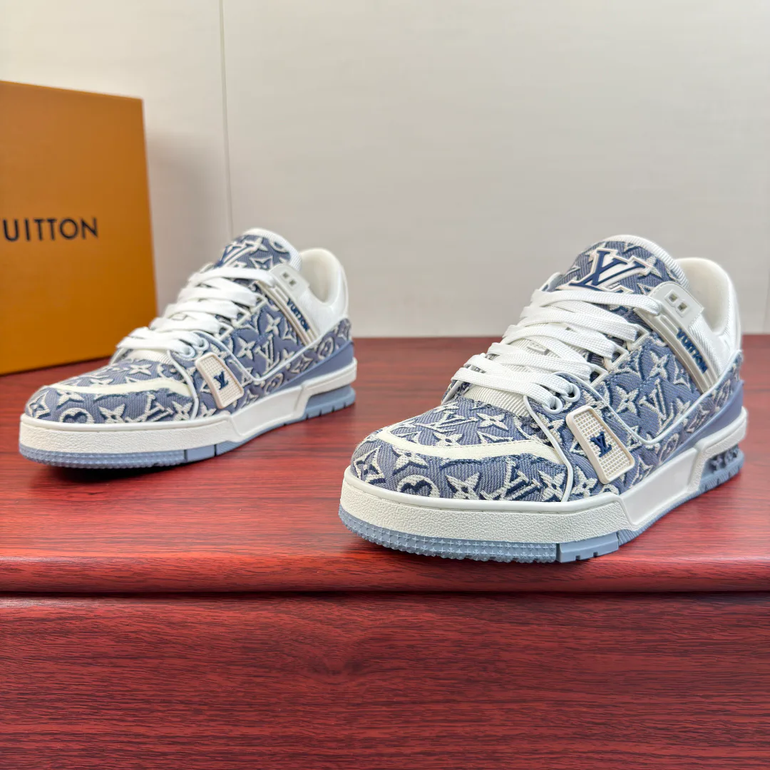 Кроссовки Мужские Louis Vuitton 18580861