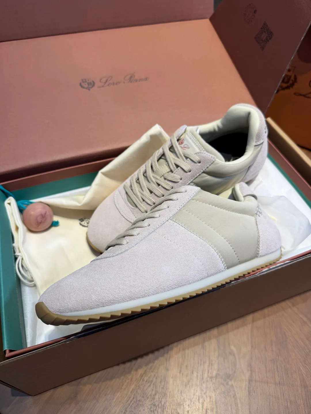 Women's Sneakers LORO PIANA 18468816