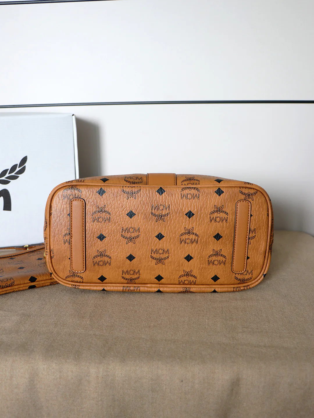 Women's Classic Handbags MCM 18223305