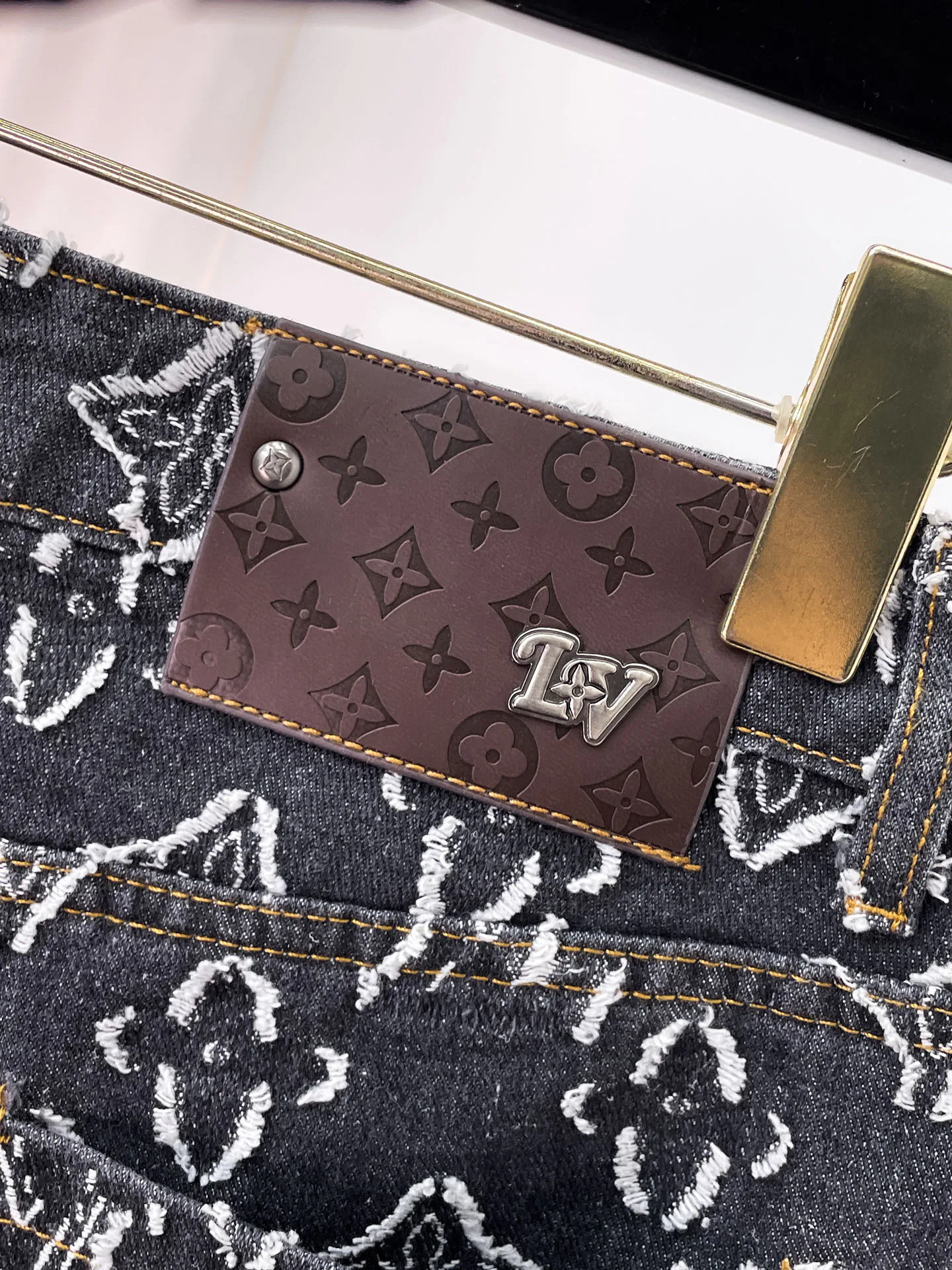Men's Jeans LOUIS VUITTON 18499644