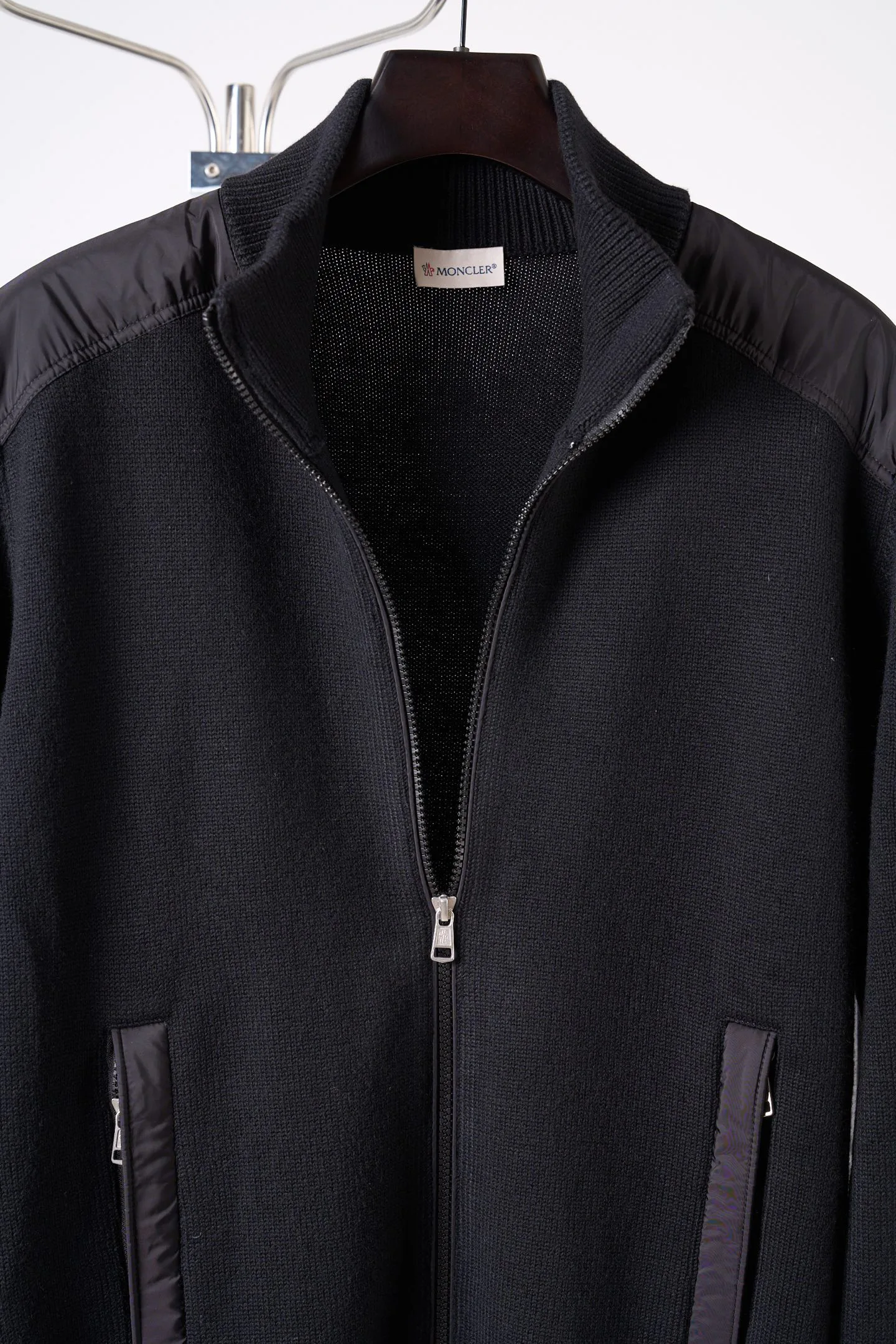 Men's Jumpers And Sweaters MONCLER 18178918