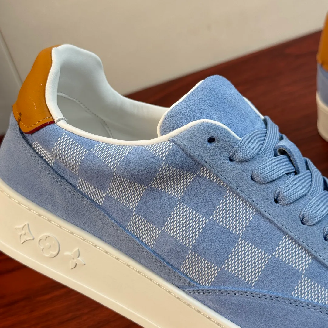 Men's Sneakers LOUIS VUITTON 18243543
