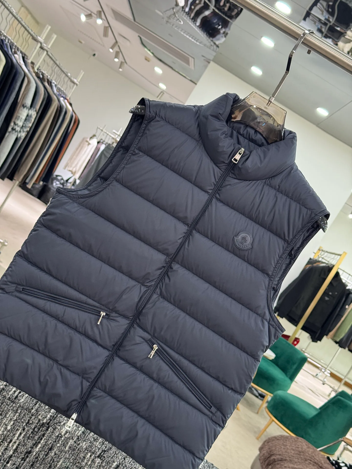 Men's Vests MONCLER 18084243