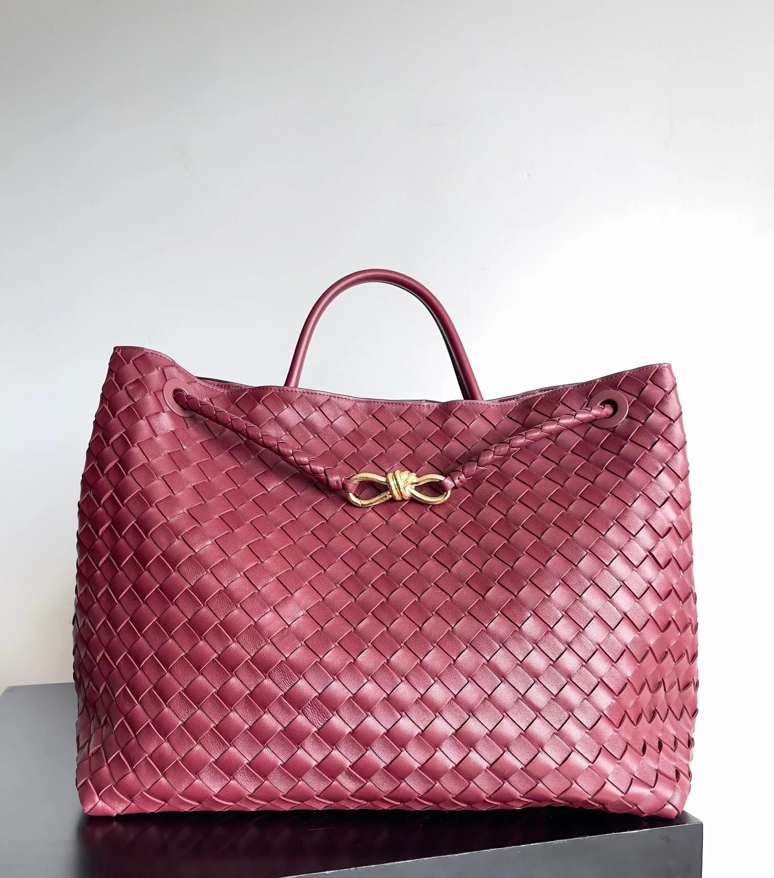 Women's Classic Handbags BOTTEGA VENETA 17972837
