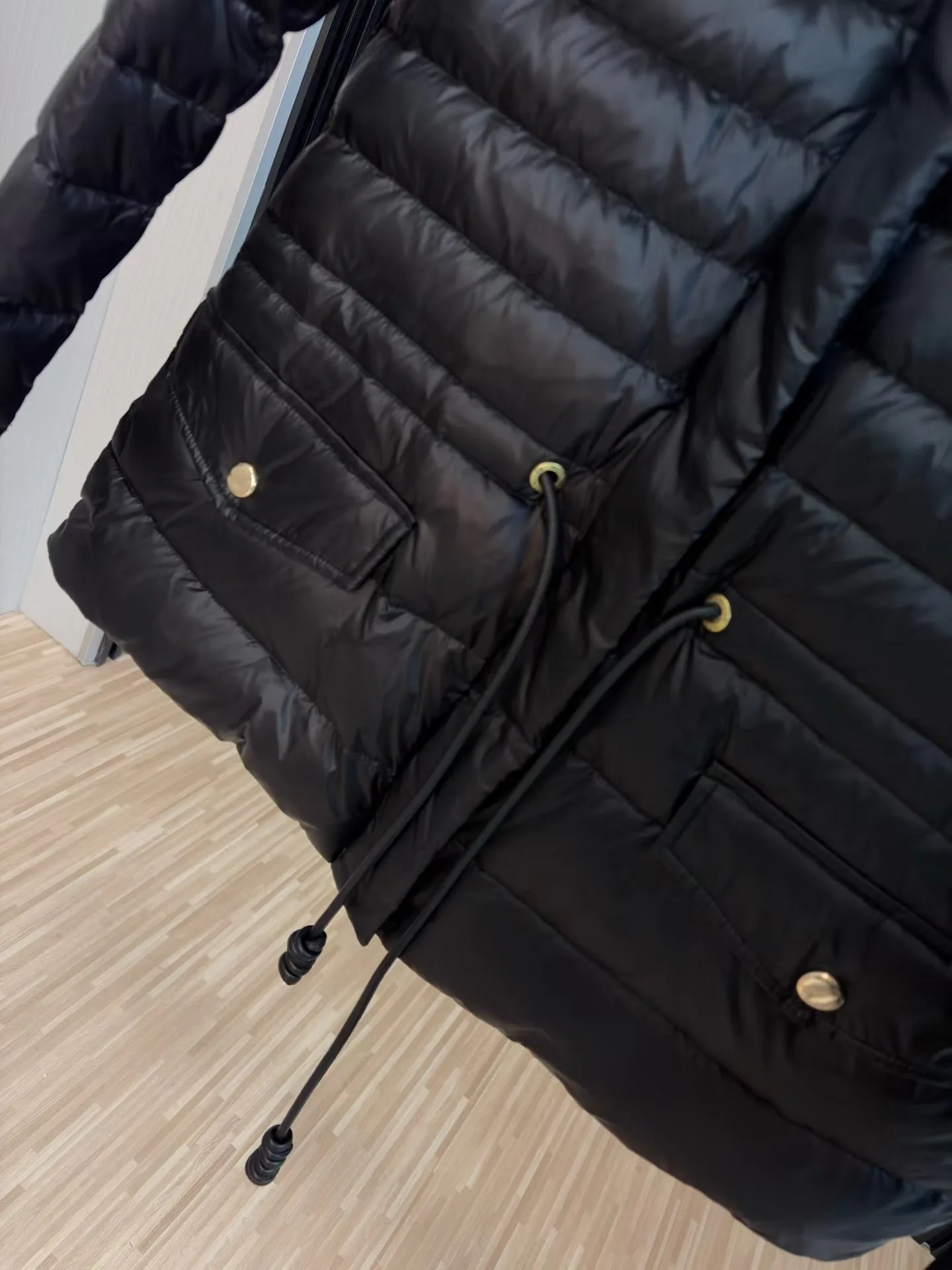 Women's Jackets And Down Jackets MONCLER 17855371