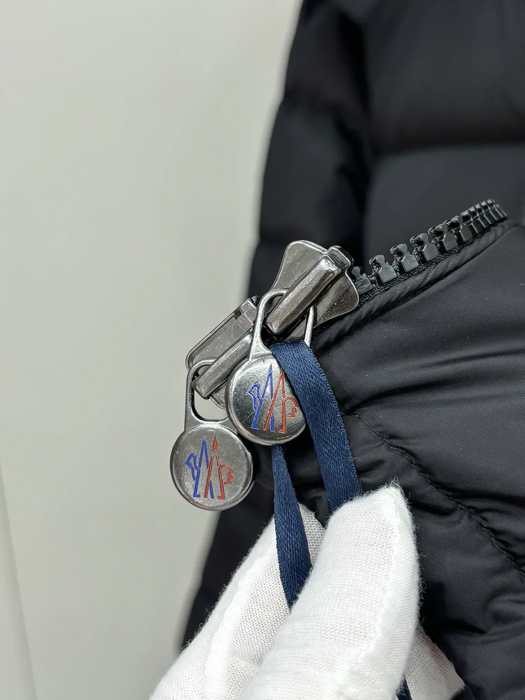 Куртки И Пуховики Мужские Moncler 18596630