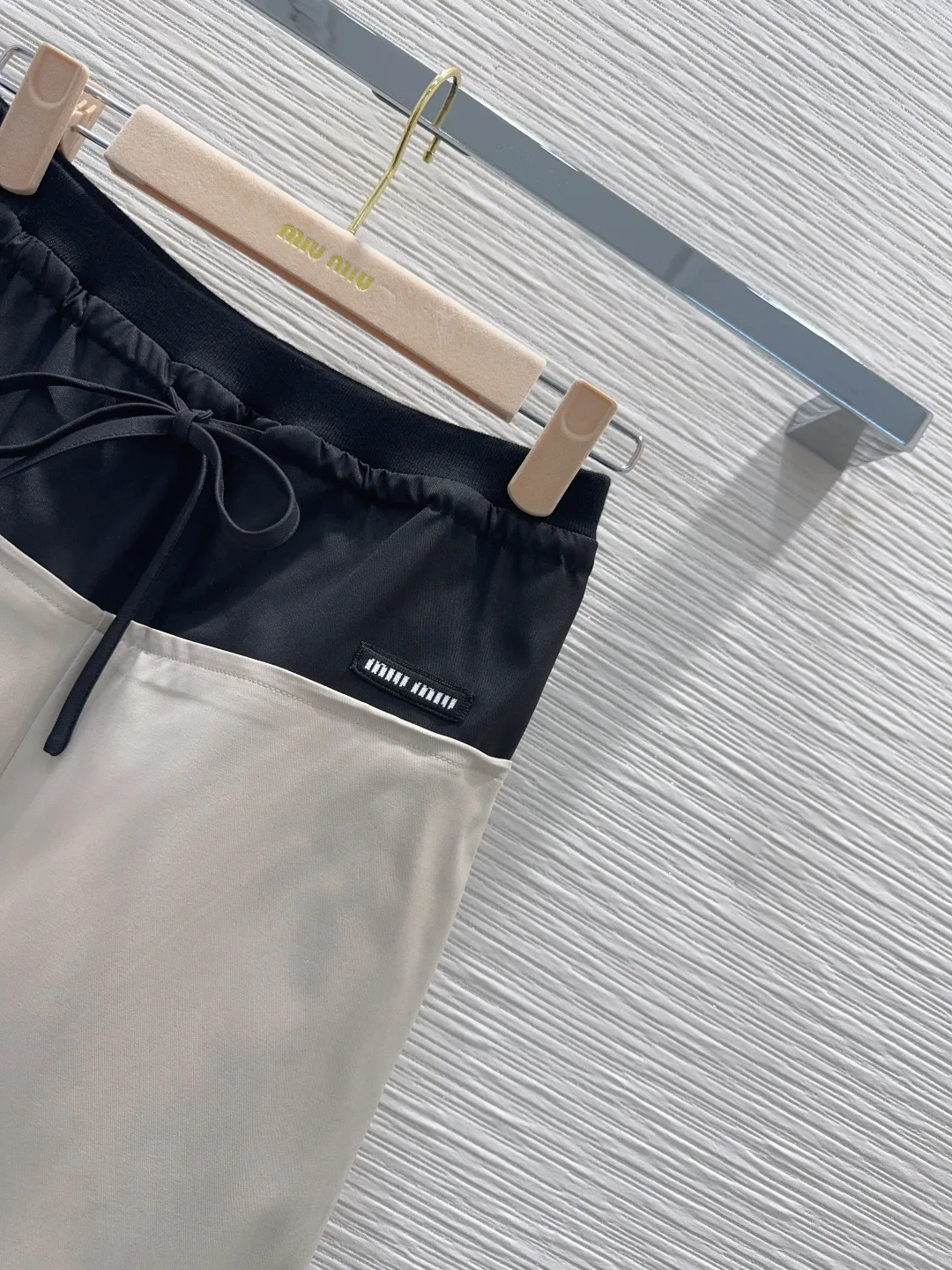 Women's Trousers MIU MIU 18388630
