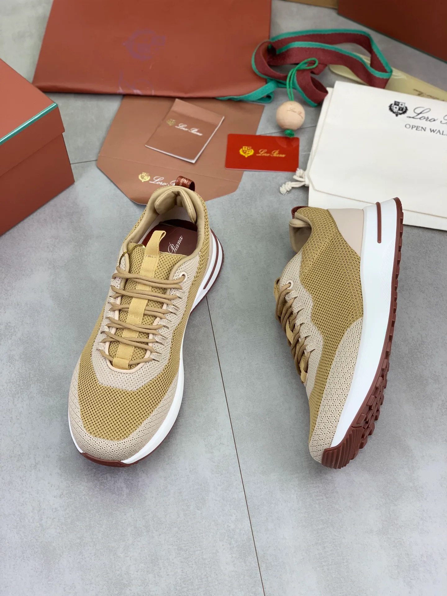 Men's Sneakers LORO PIANA 18365196