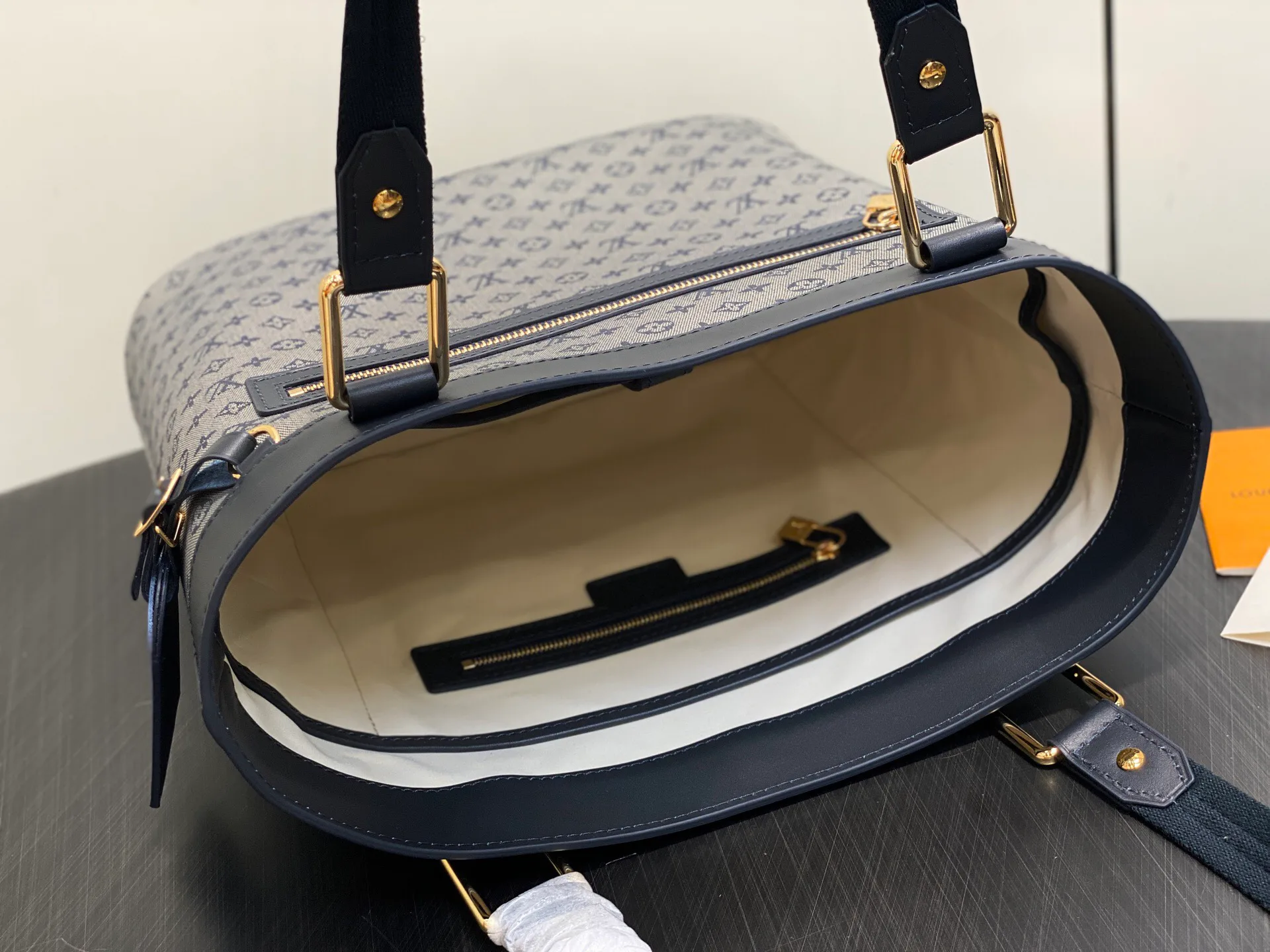 Women's Classic Handbags LOUIS VUITTON 17499399