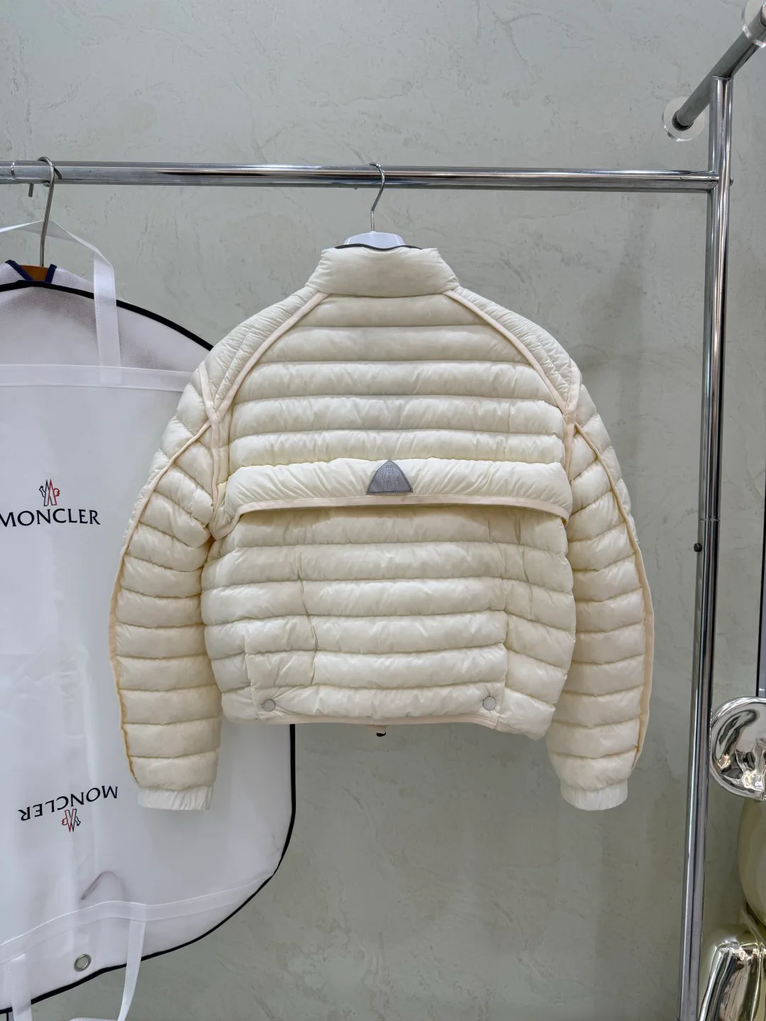 Women's Jackets And Down Jackets MONCLER 17918896