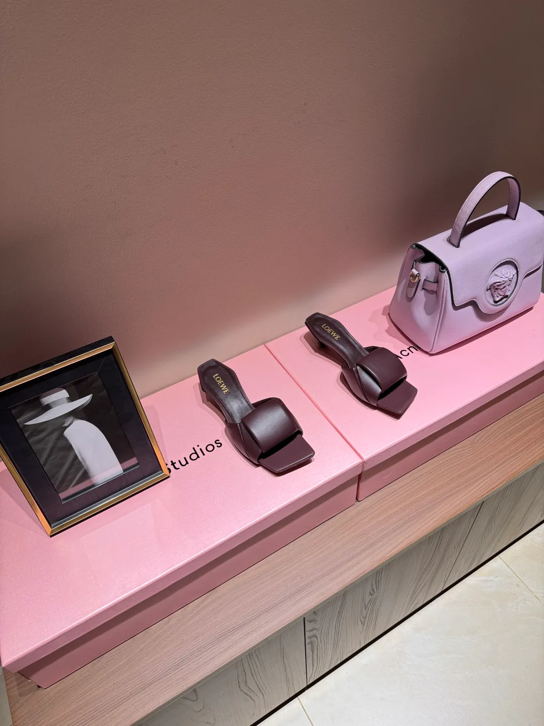 Women's Mules And Clogs LOEWE 17943483