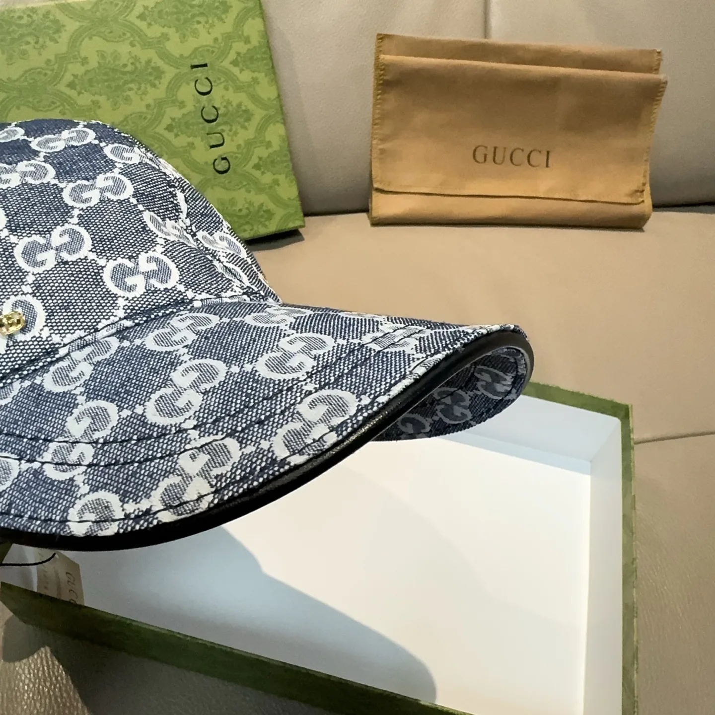 Hats GUCCI 18105207