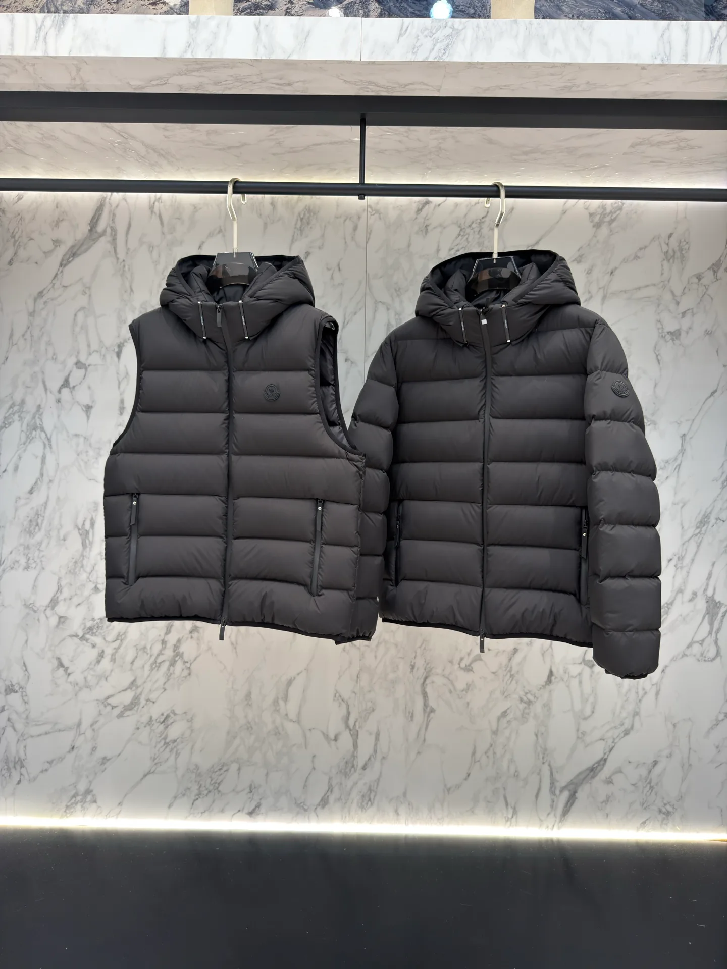 Куртки И Пуховики Мужские Moncler 18681339