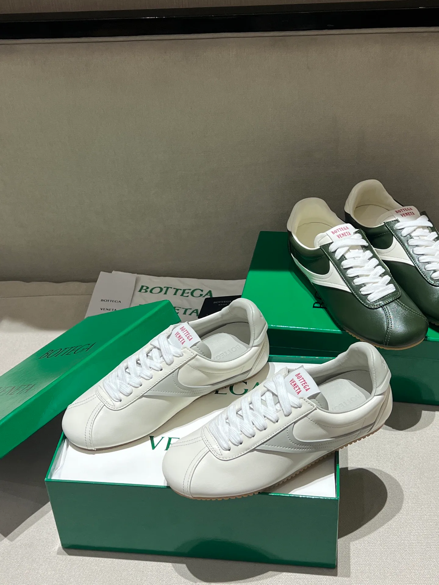 Women's Sneakers BOTTEGA VENETA 18020582