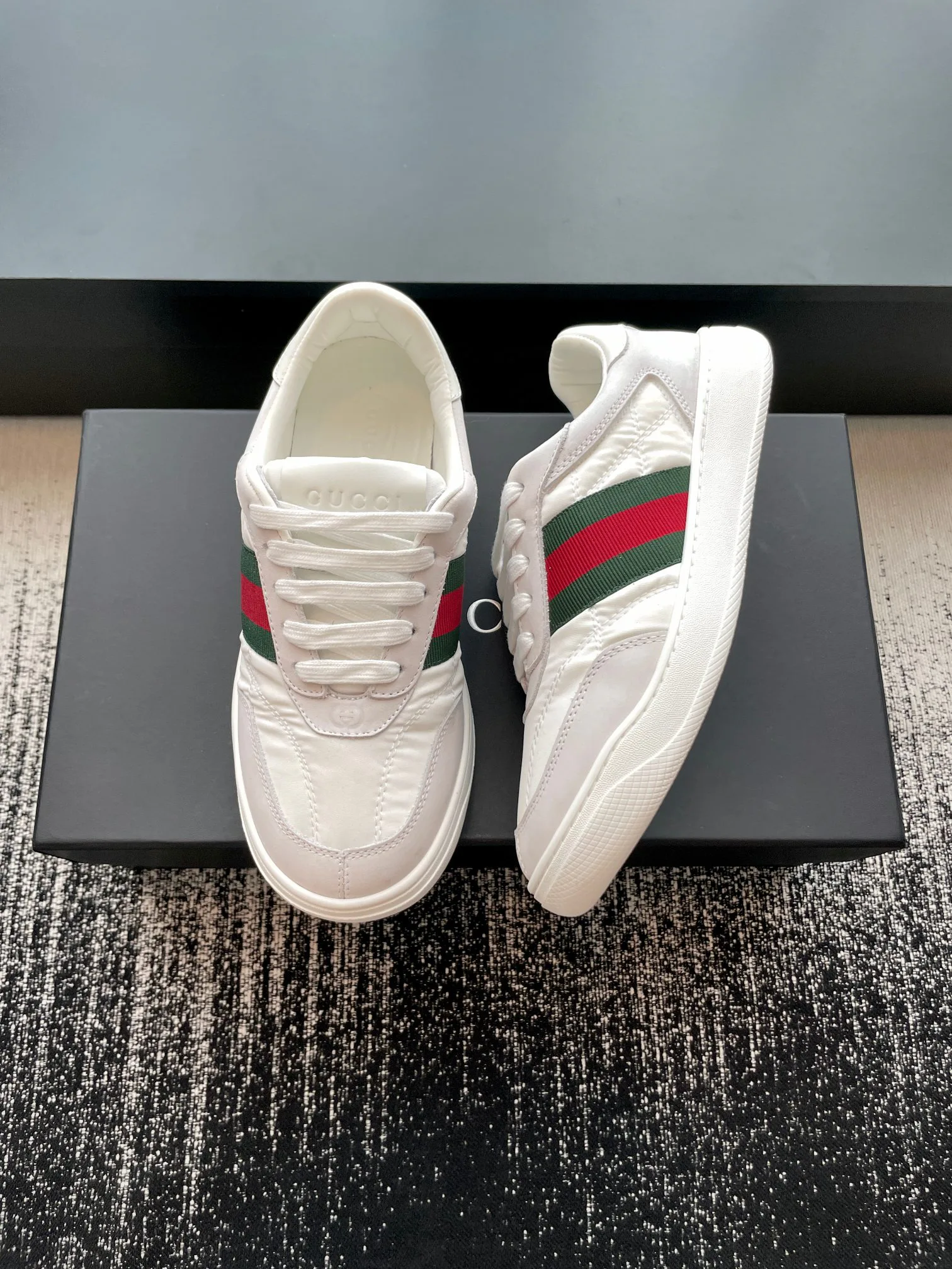 Women's Sneakers GUCCI 18447991