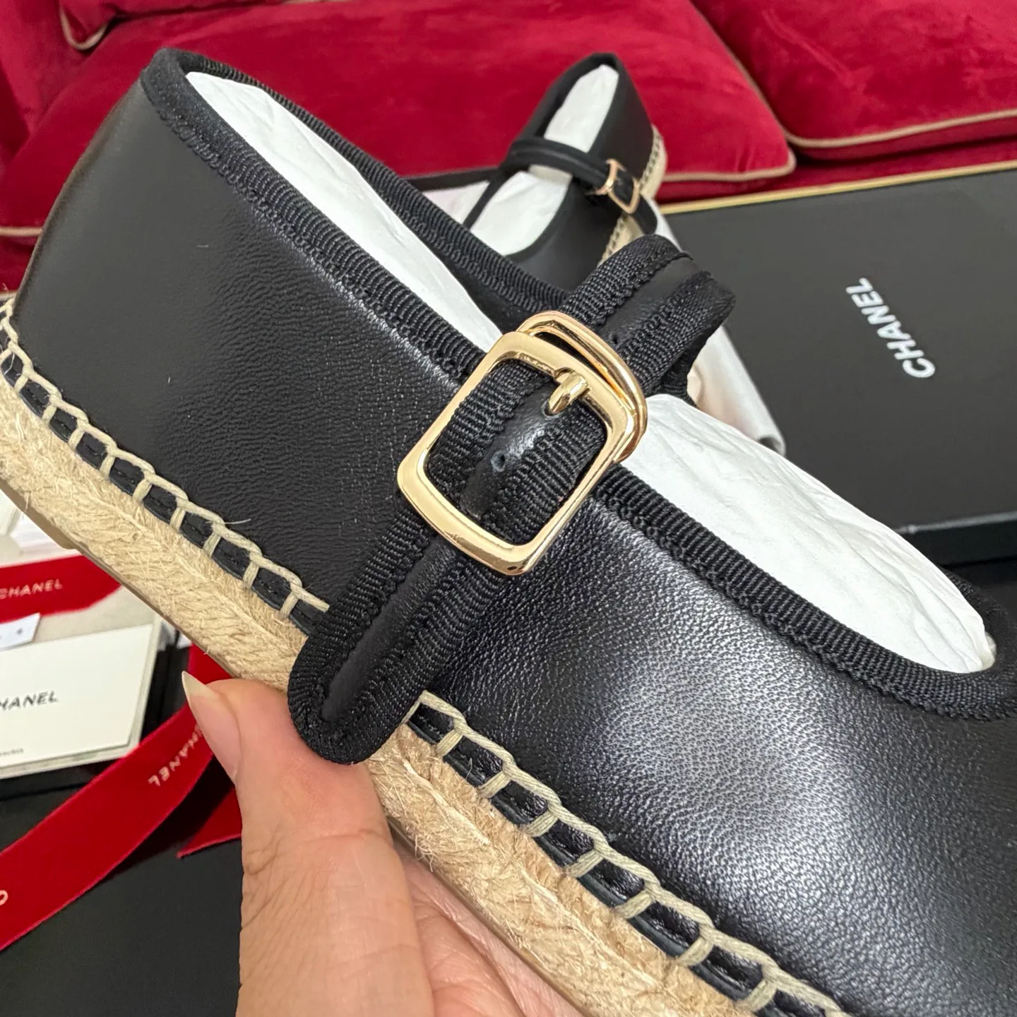 Туфли Женские Chanel 18683512