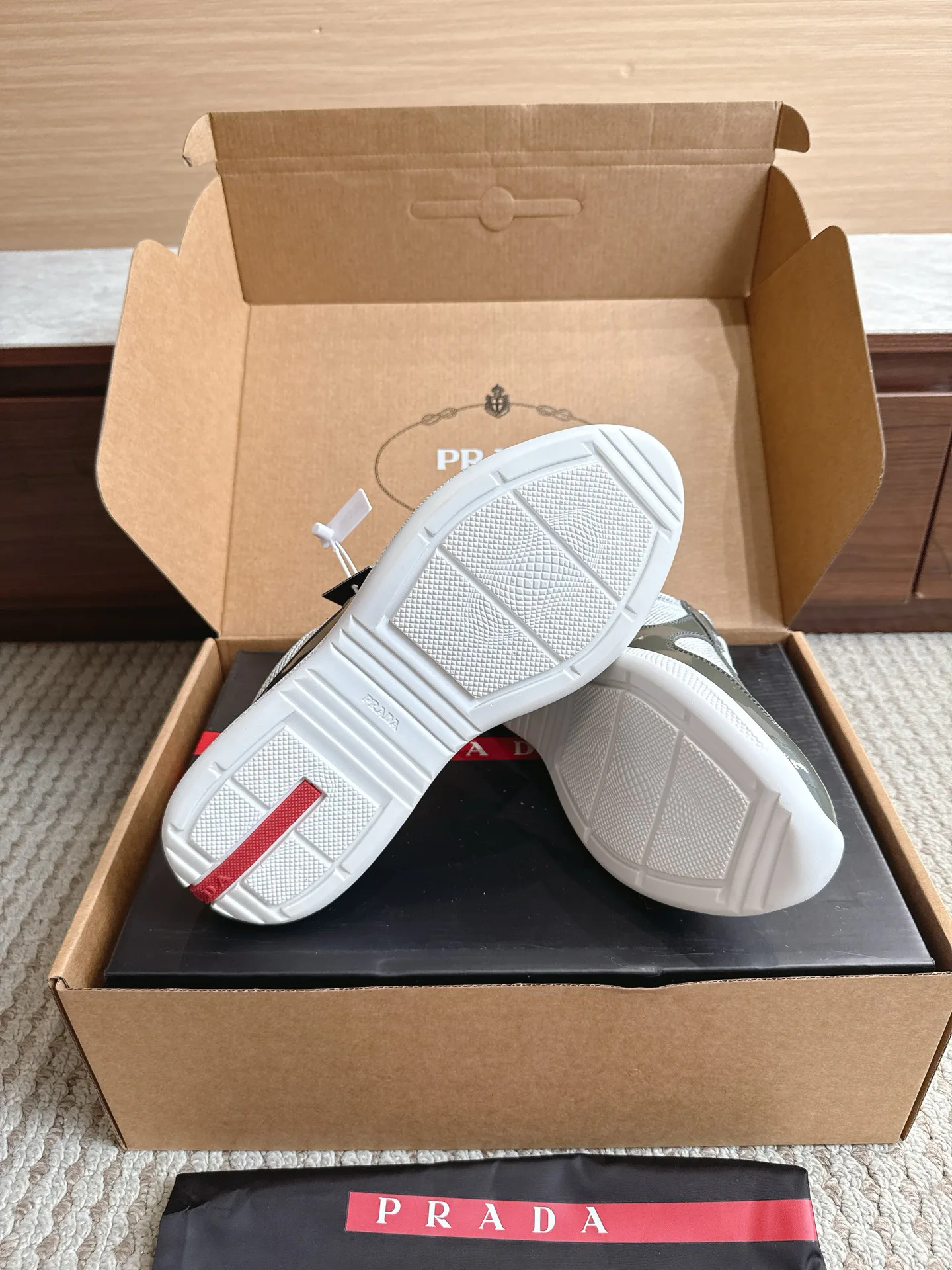 Women's Sneakers PRADA 17470435