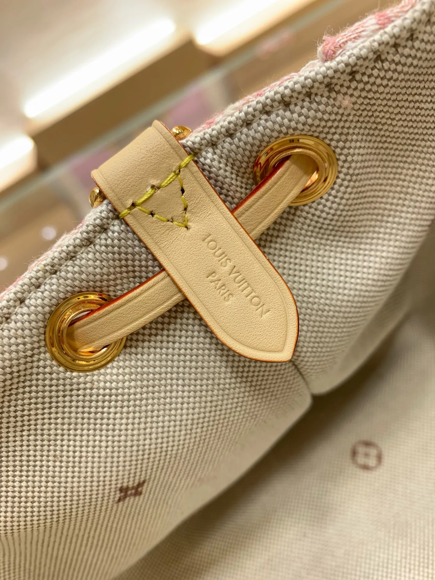 Women's Classic Handbags LOUIS VUITTON 17303175