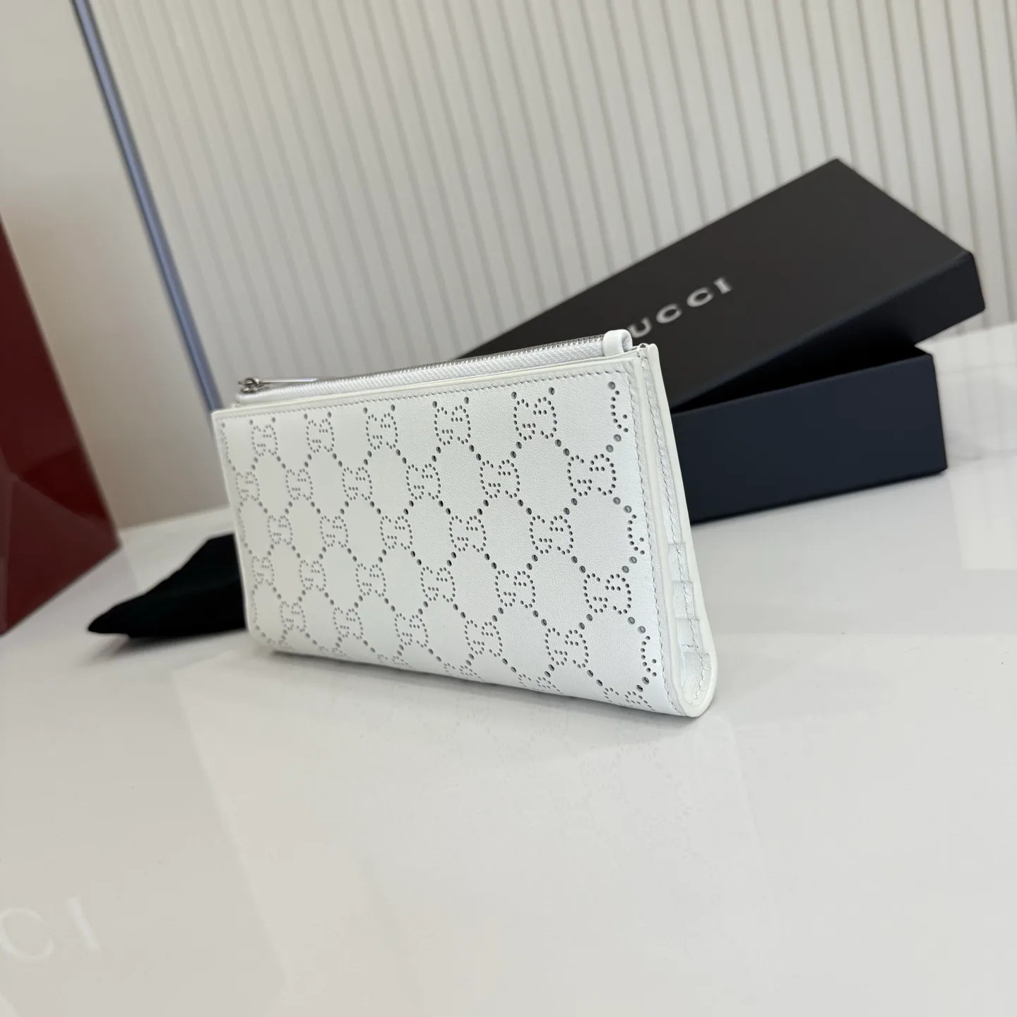 Women's Clutches GUCCI 17948251