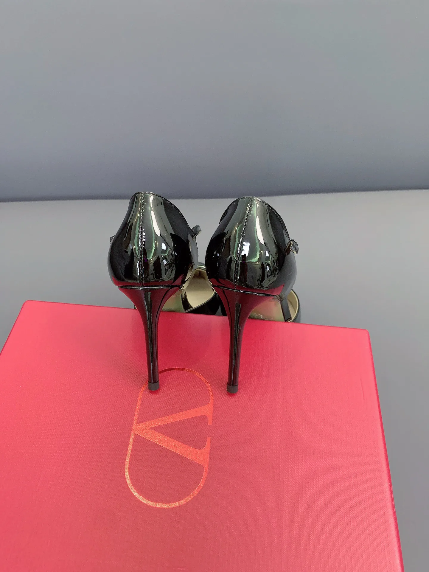 Women's Heels VALENTINO 17656640