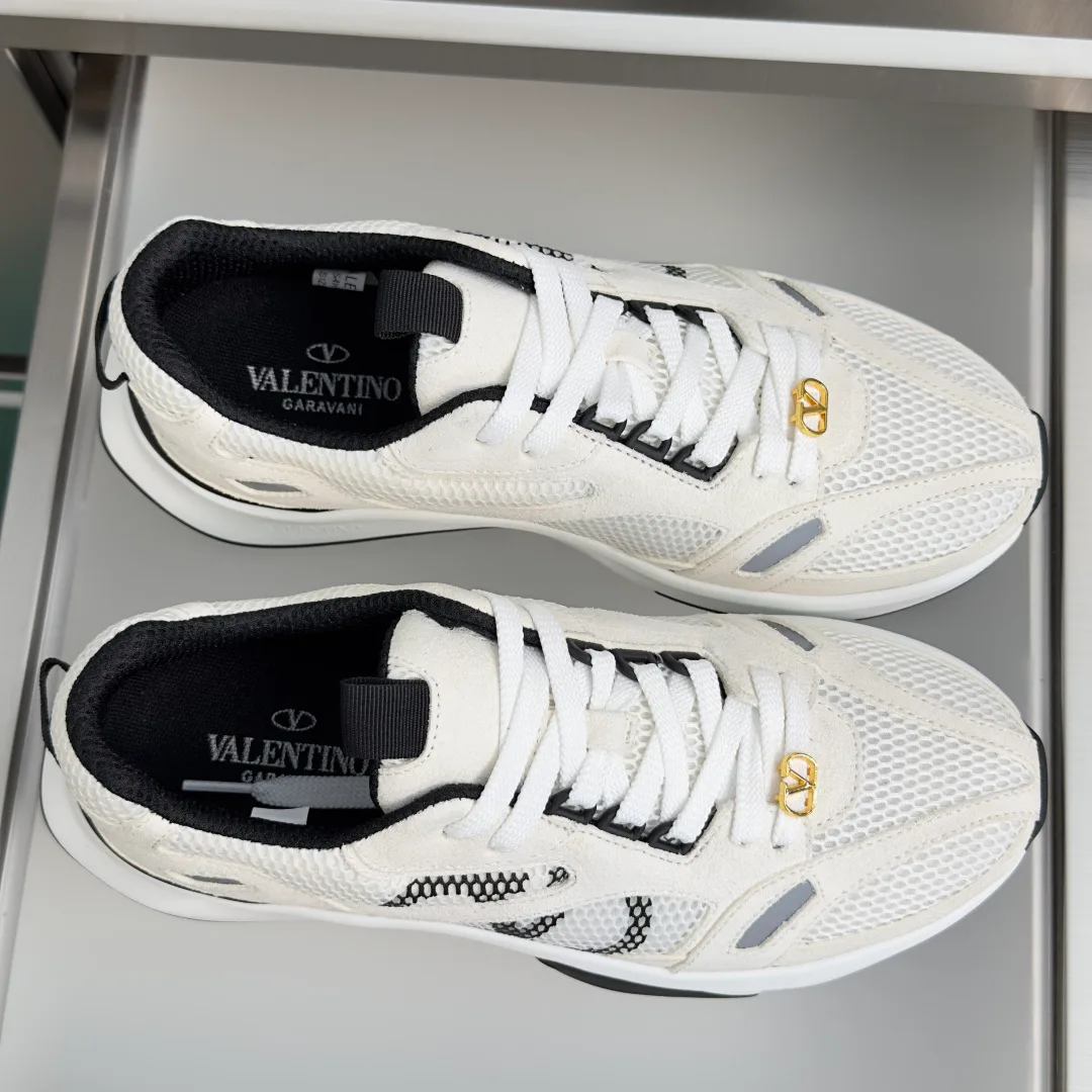 Men's Sneakers VALENTINO 17603078