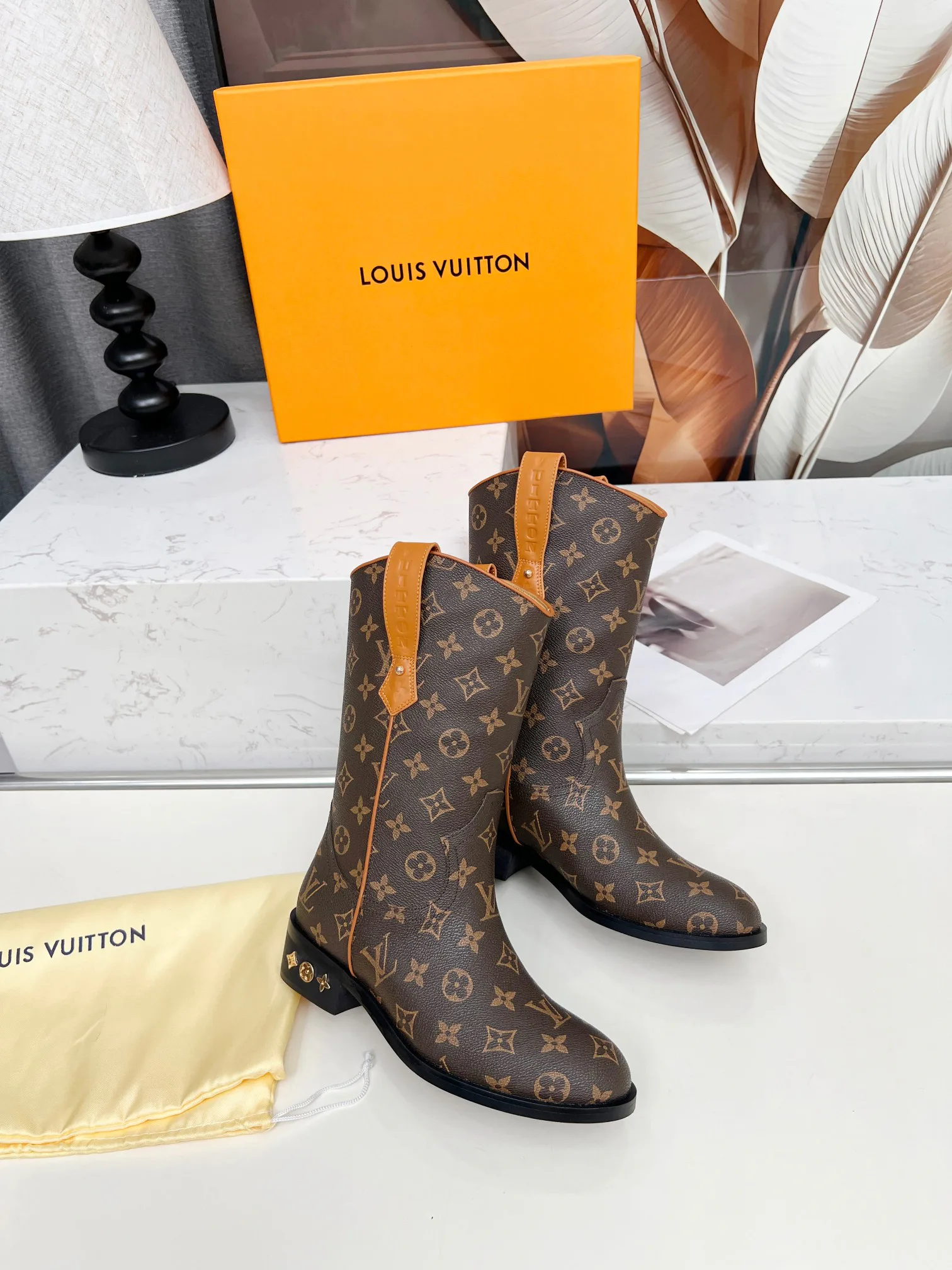 Women's Ankle Boots LOUIS VUITTON 17948506