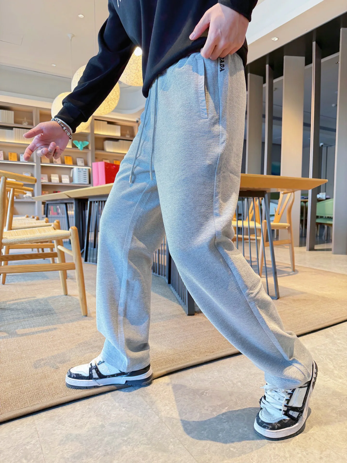 Men's Trousers PRADA 18345708