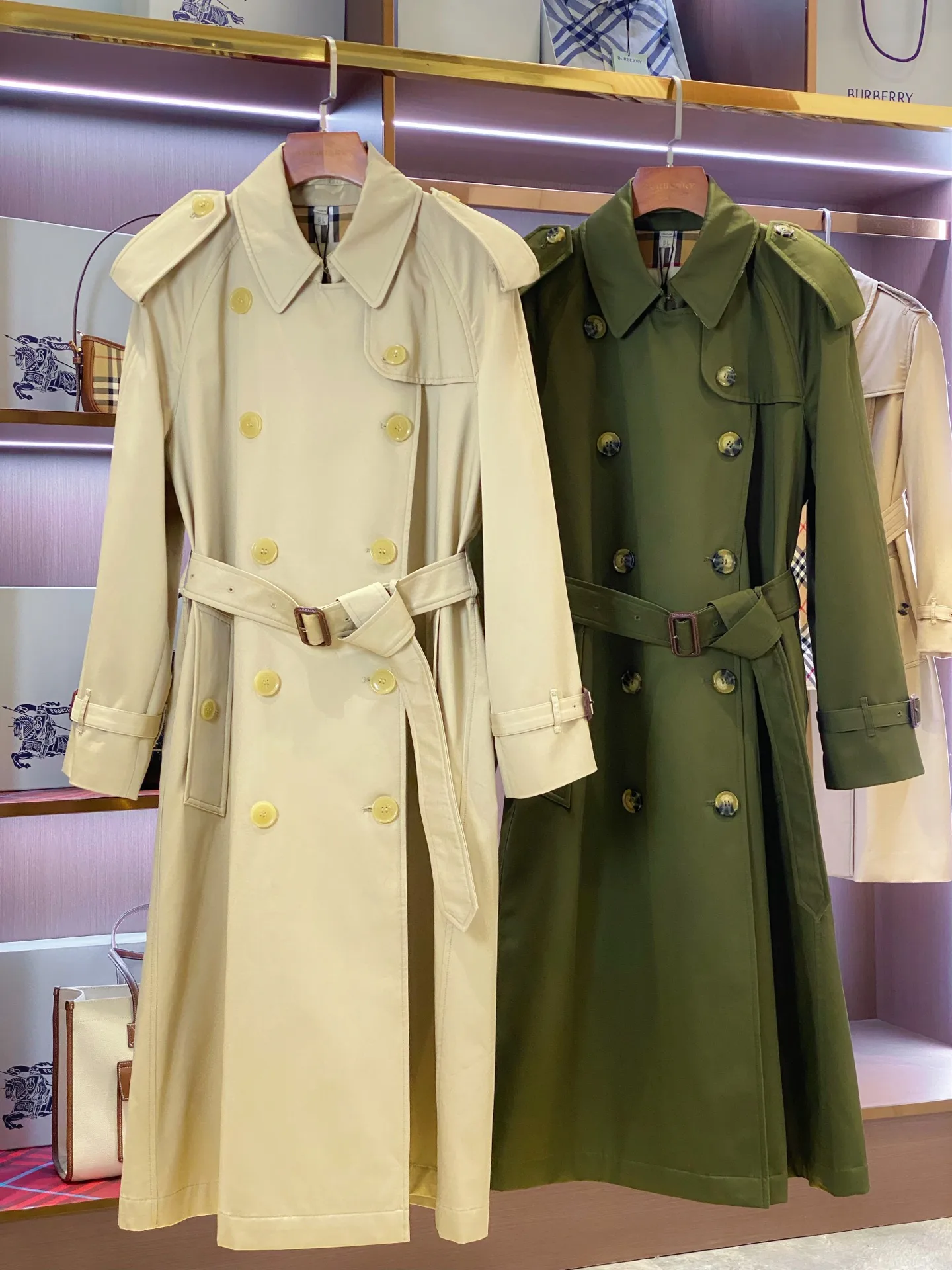 Women's Trench Coats BURBERRY 18141576
