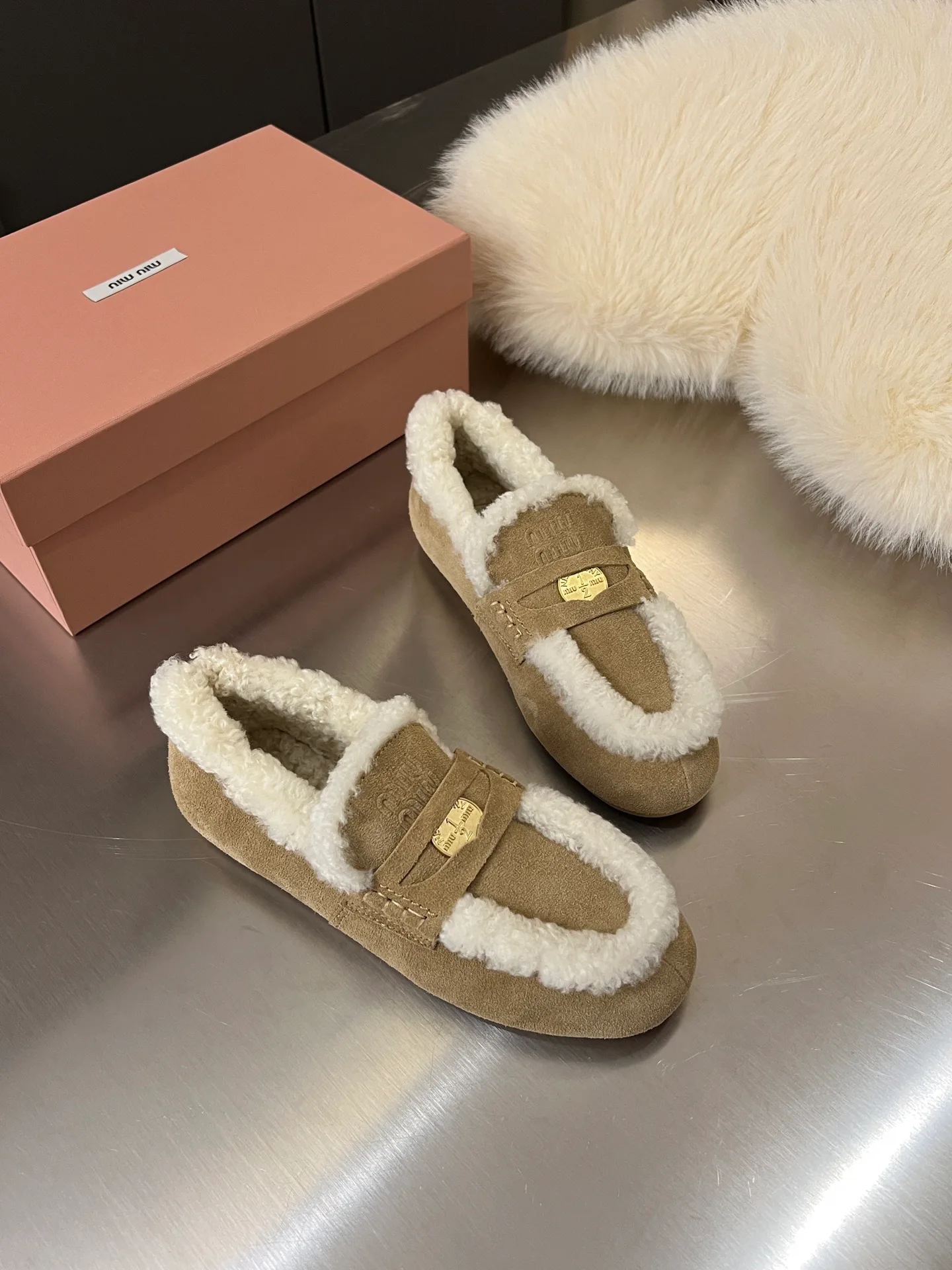 Women's Loafers And Moccasins MIU MIU 17948620