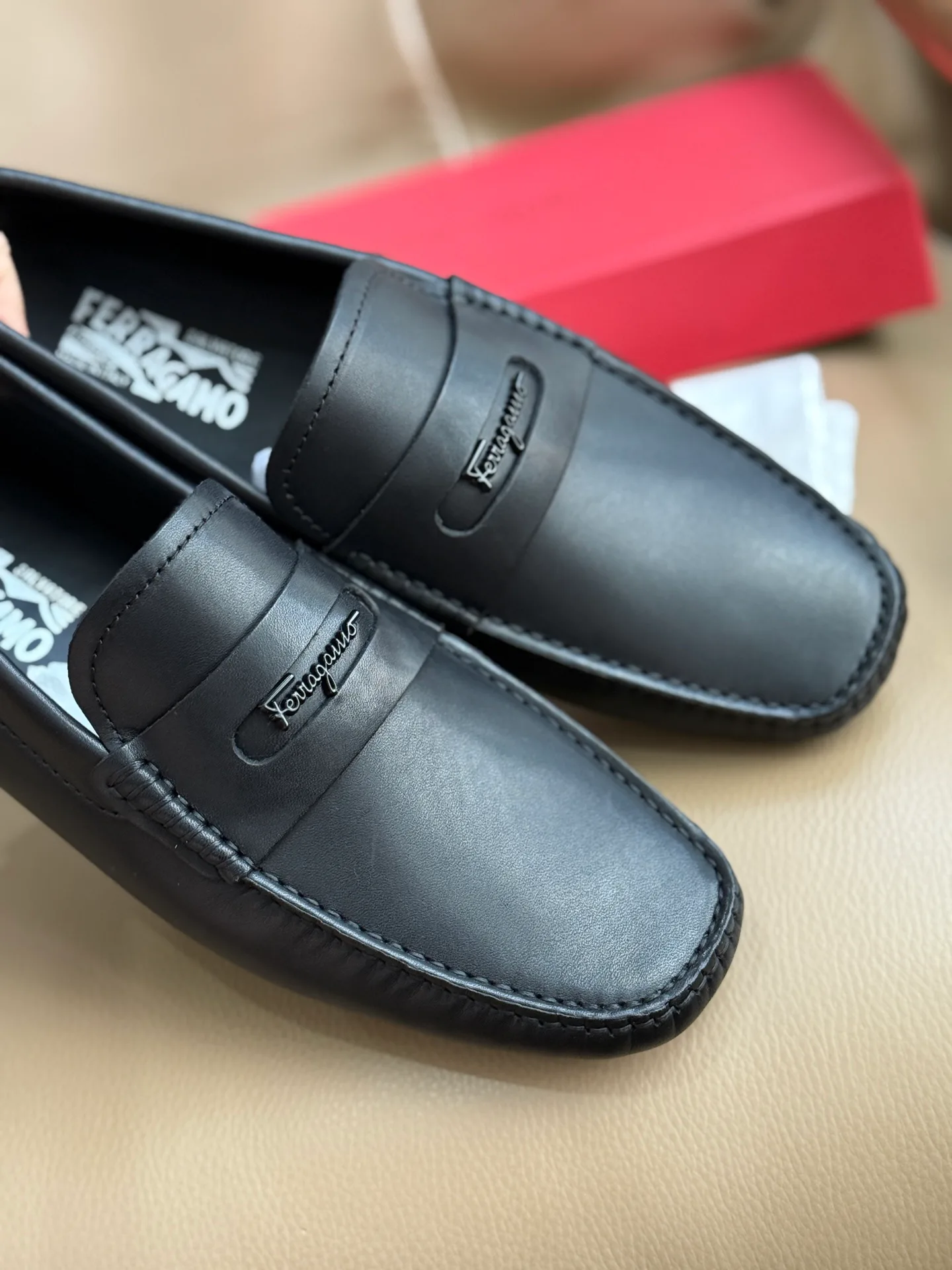 Men's Loafers And Dress Shoes SALVATORE FERRAGAMO 18117118