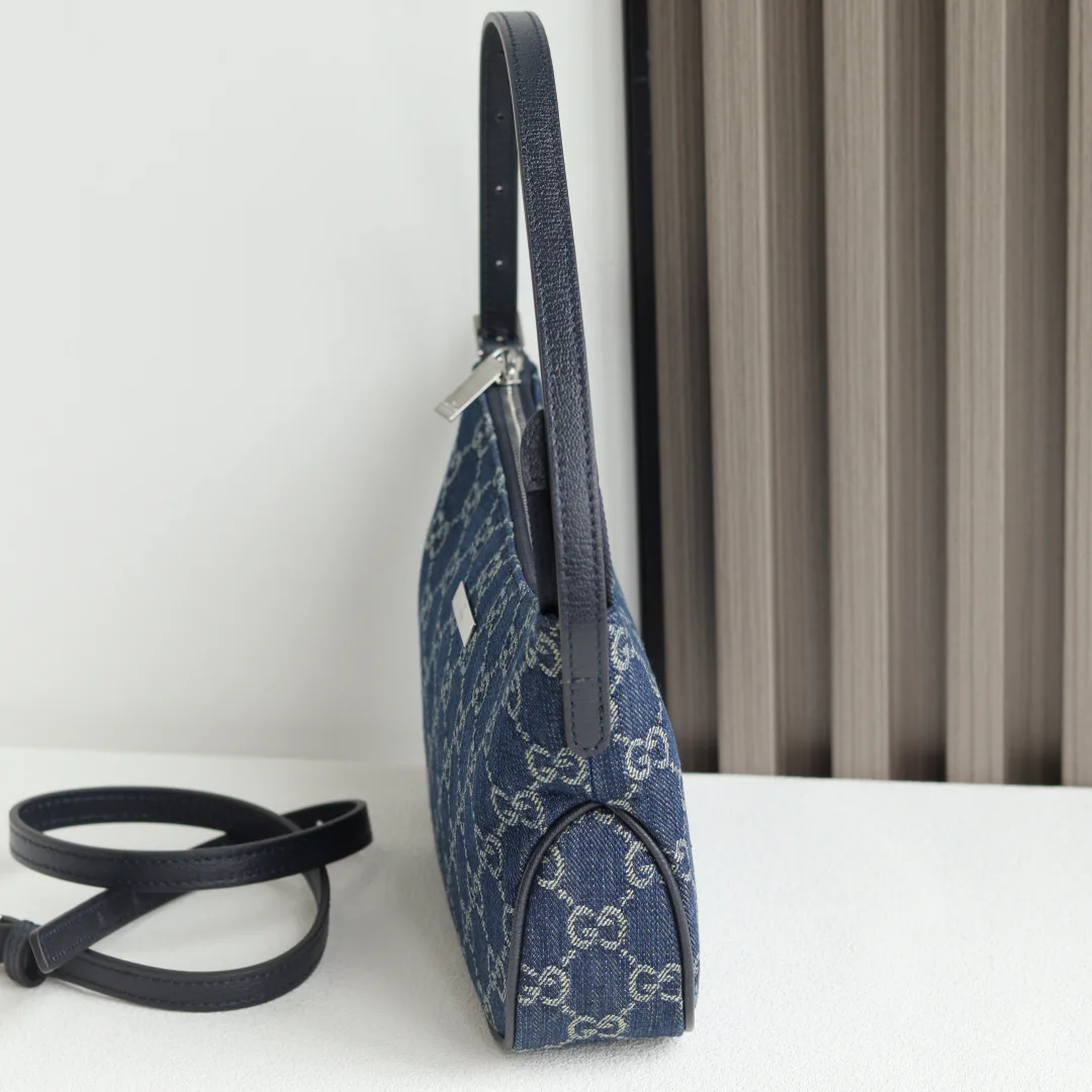 Women's Shoulder Bags GUCCI 17947868