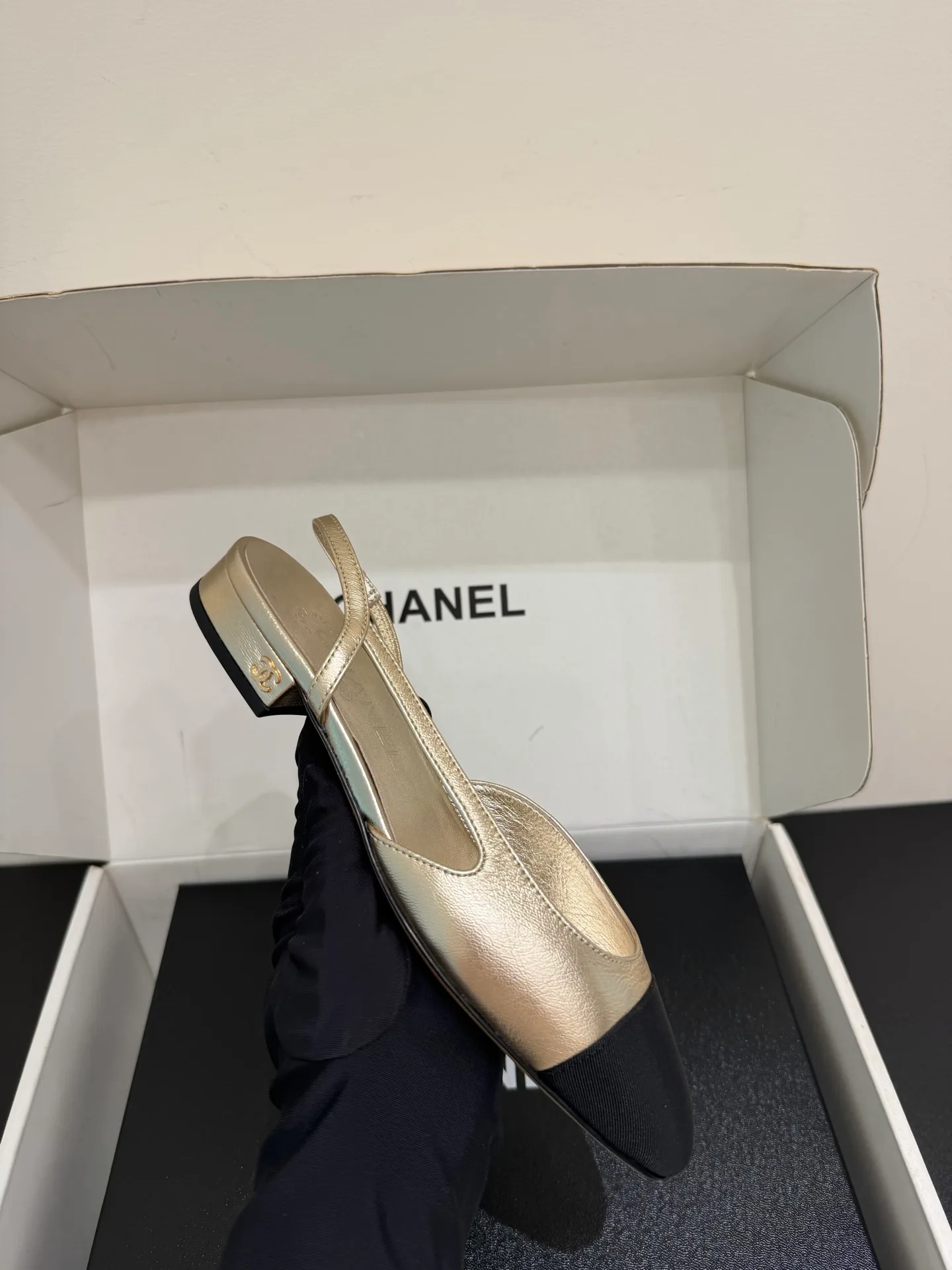 Women's Open-Toe Sandals CHANEL 18080108