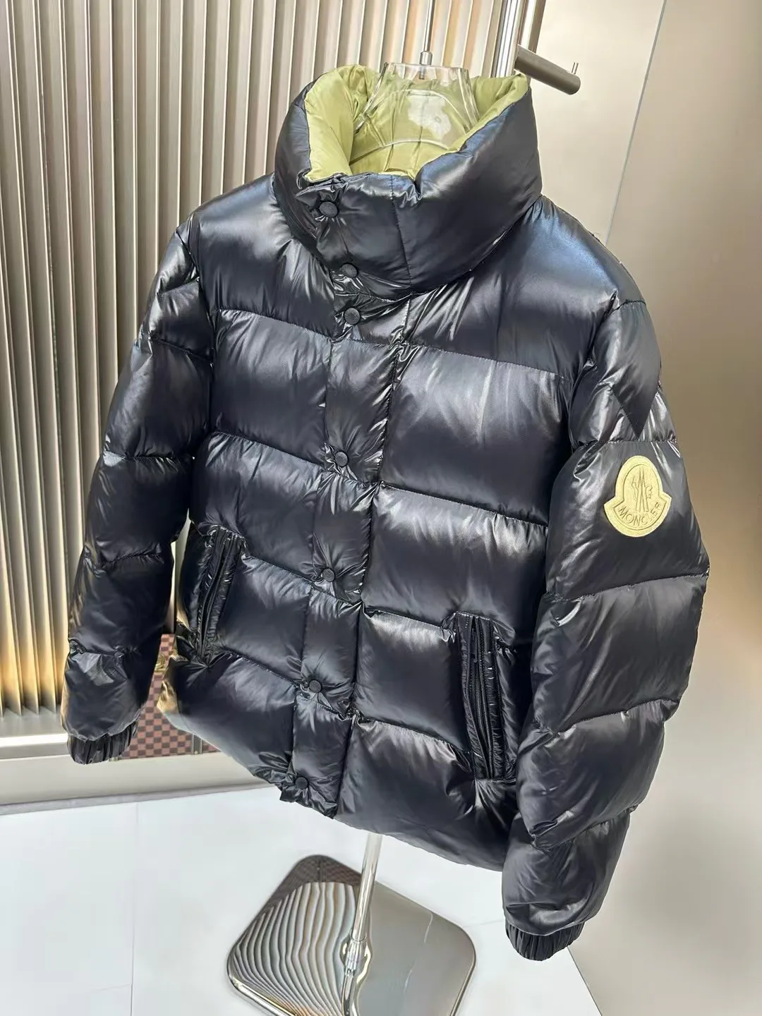 Men's Jackets And Down Jackets MONCLER 18188955