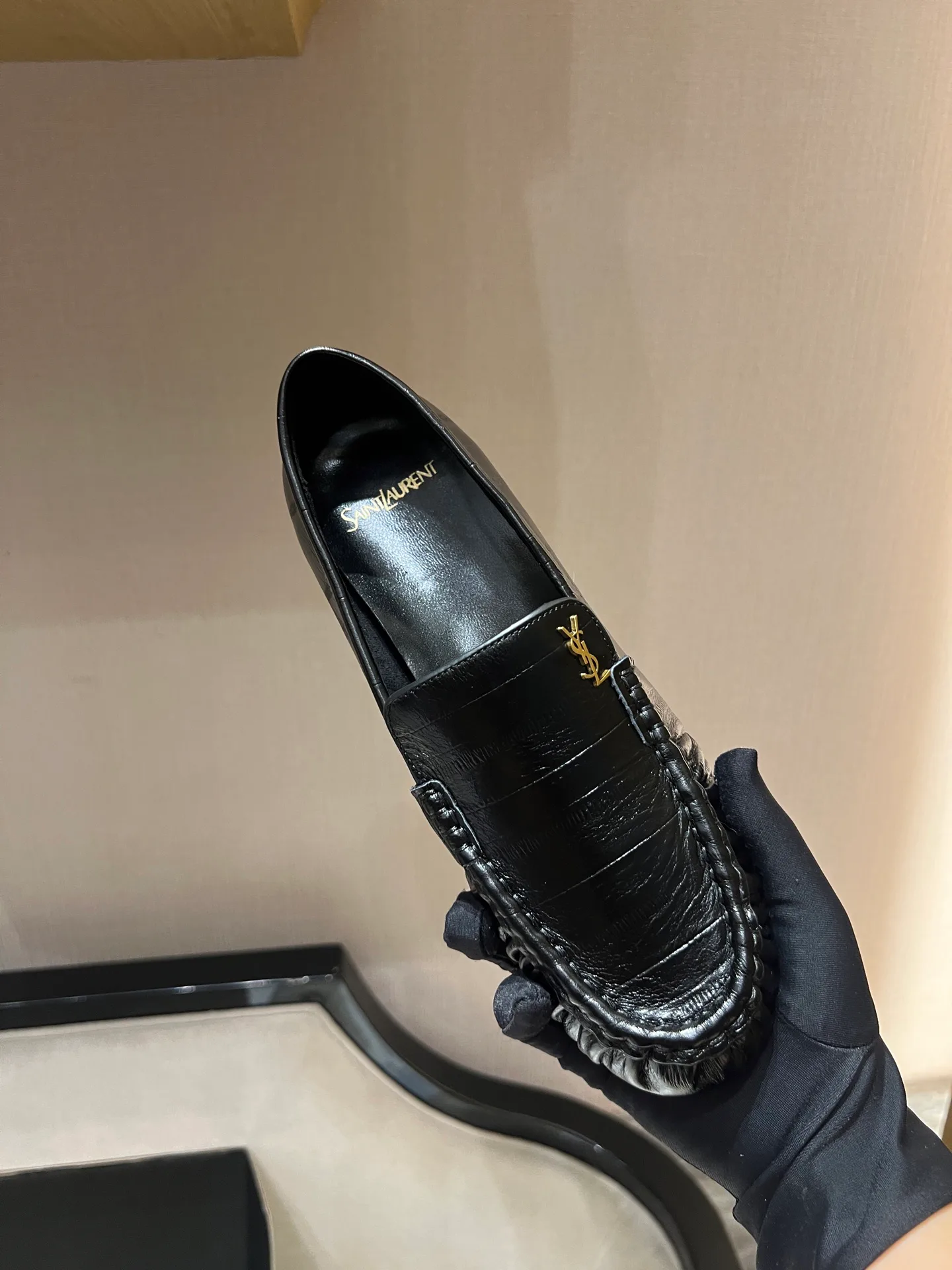 Women's Loafers And Moccasins SAINT LAURENT 17897592