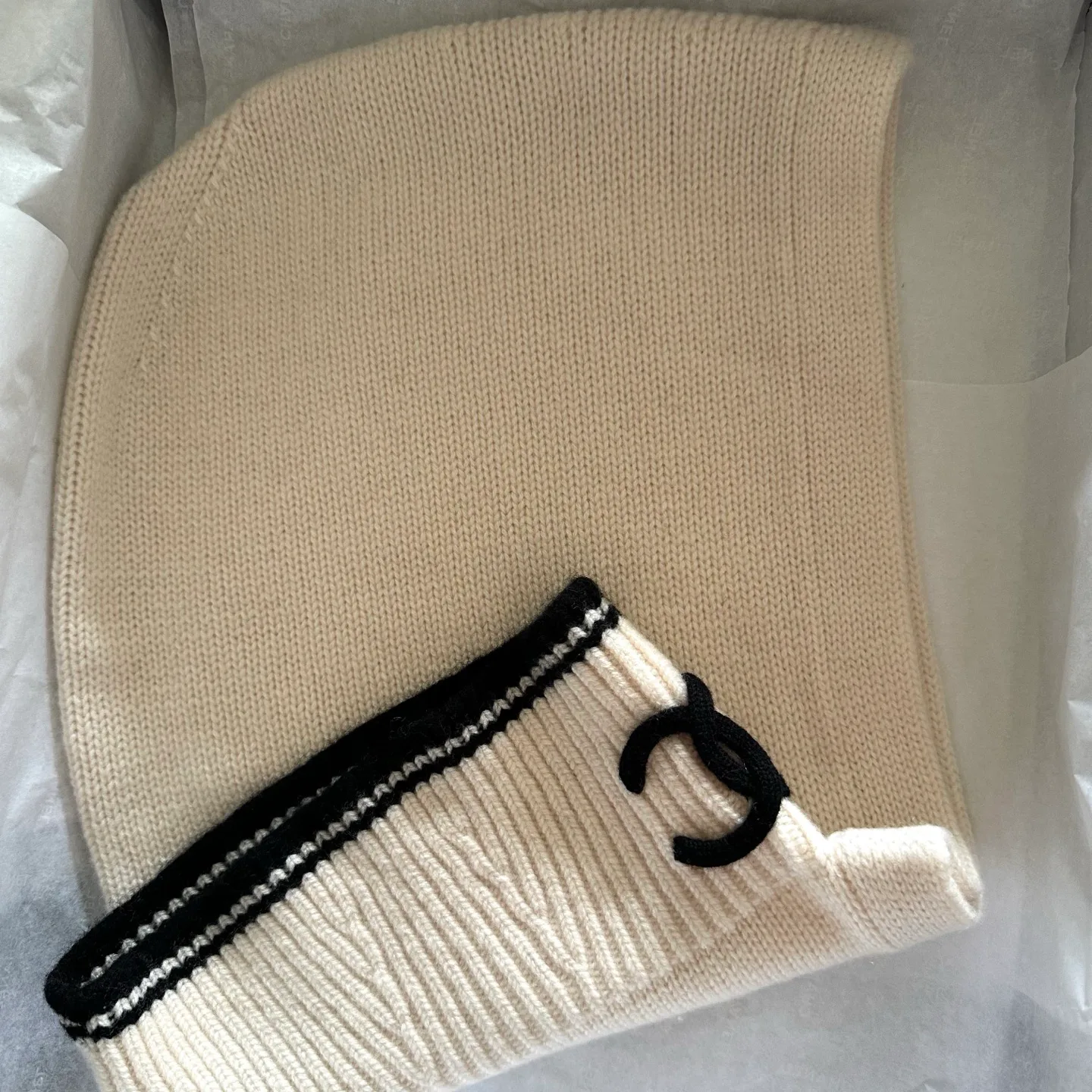 Hats CHANEL 18347838