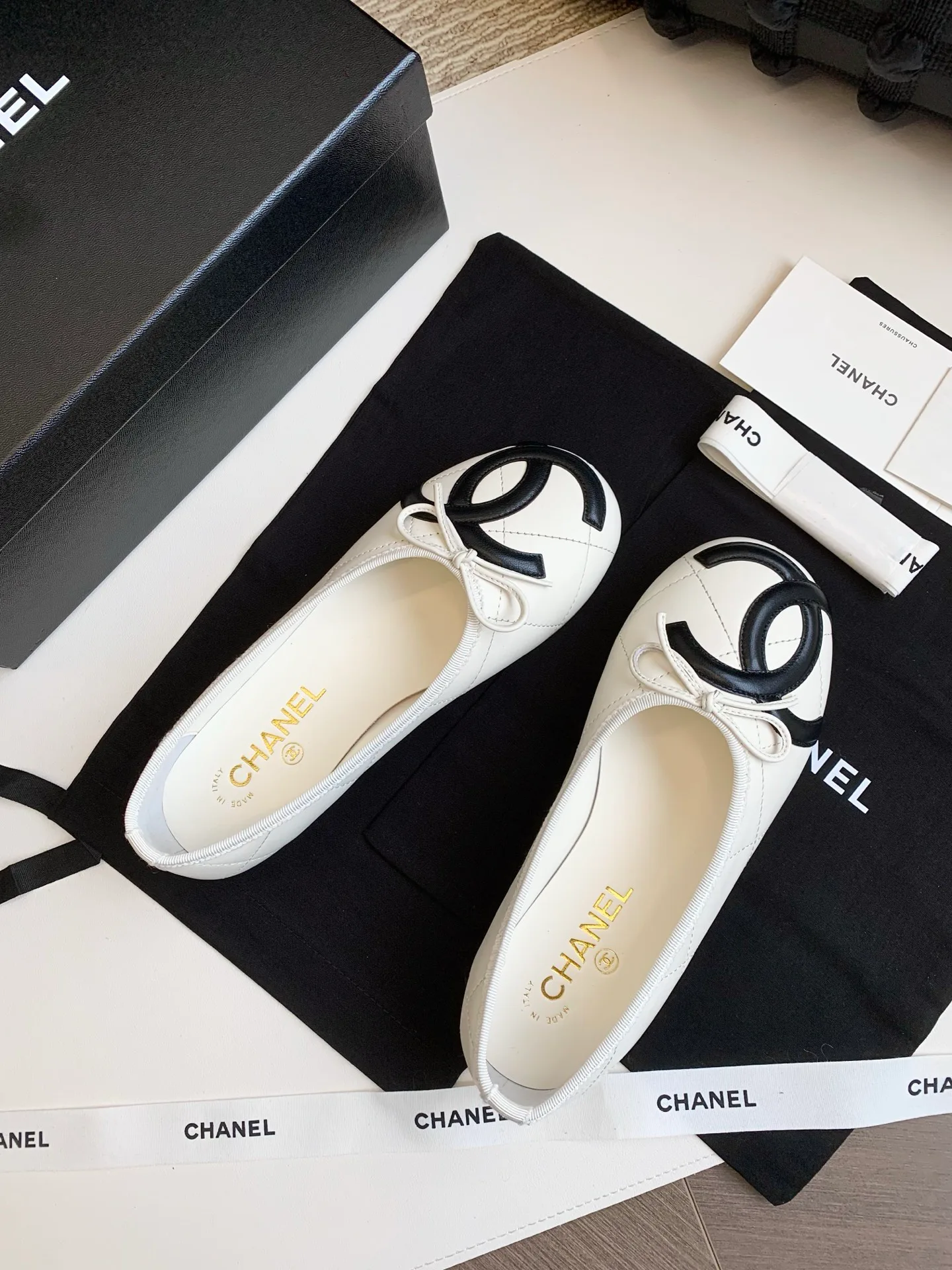 Women's Ballet Flats CHANEL 17990379