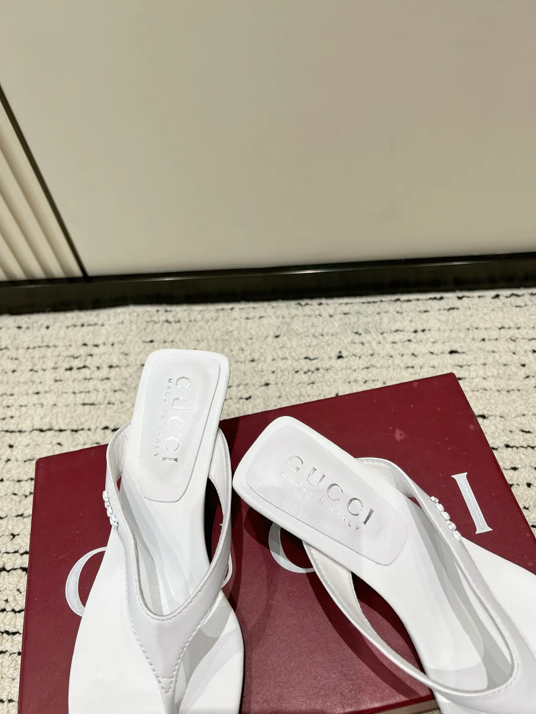 Women's Flip-Flops GUCCI 17637844