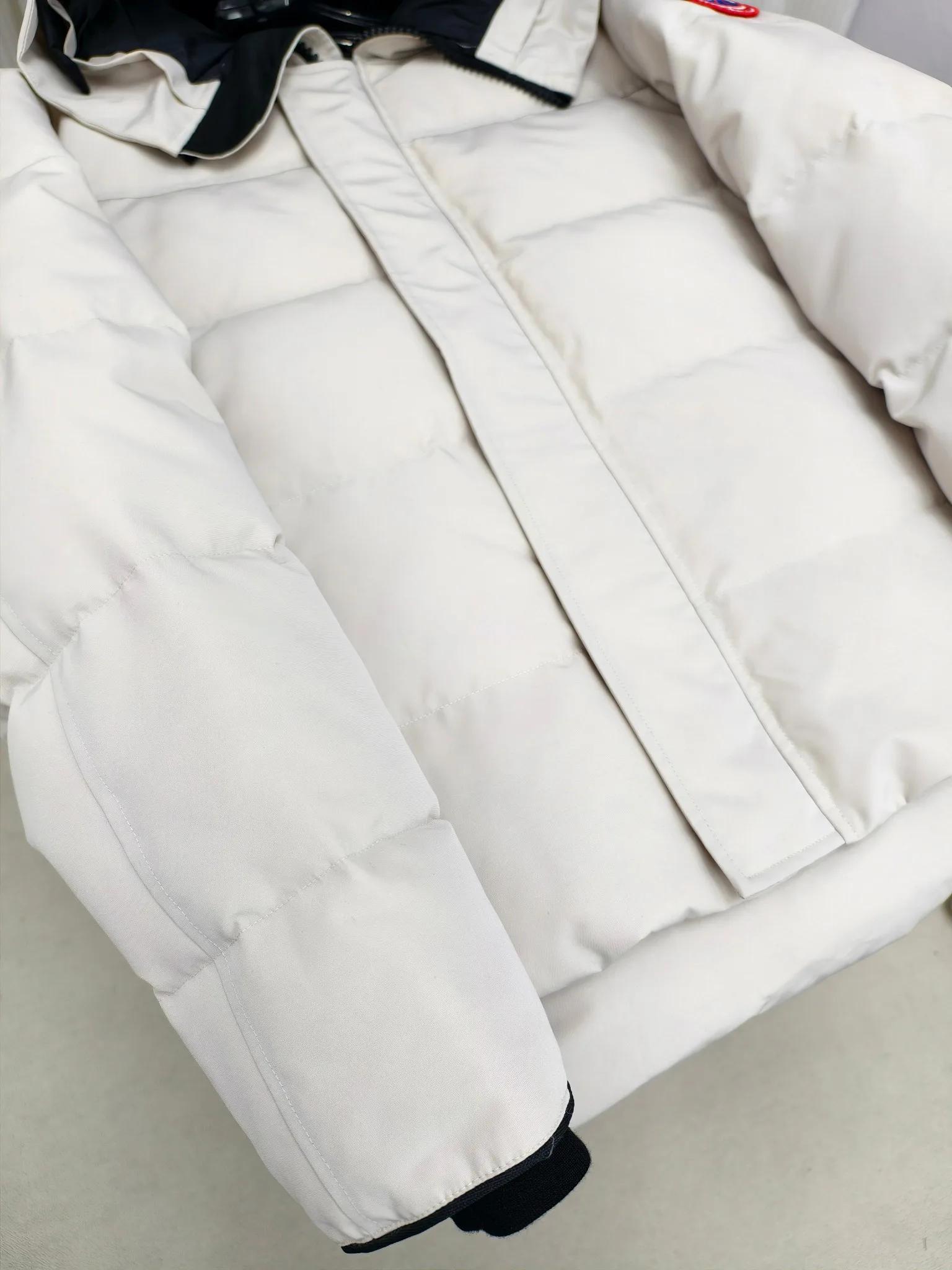 Куртки И Пуховики Мужские Canada Goose 18684536