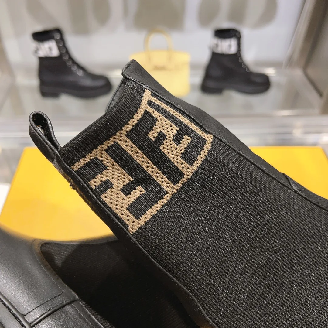 Women's Ankle Boots FENDI 18264013