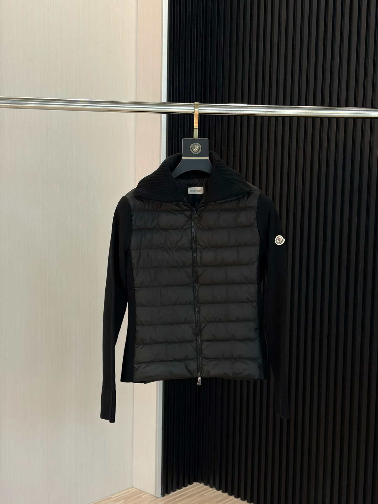 Куртки И Пуховики Женские Moncler 18600016