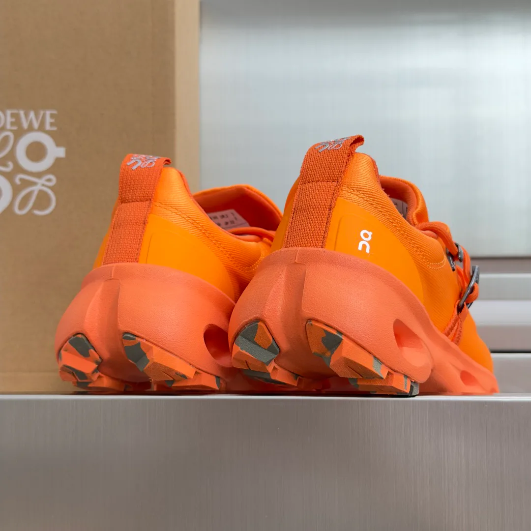 Women's Sneakers LOEWE 18311508