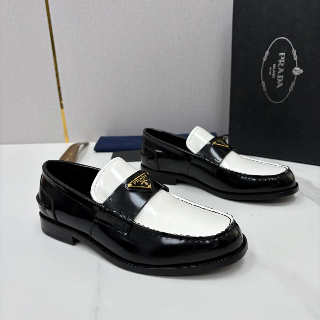 Men's Loafers And Dress Shoes PRADA 18367968