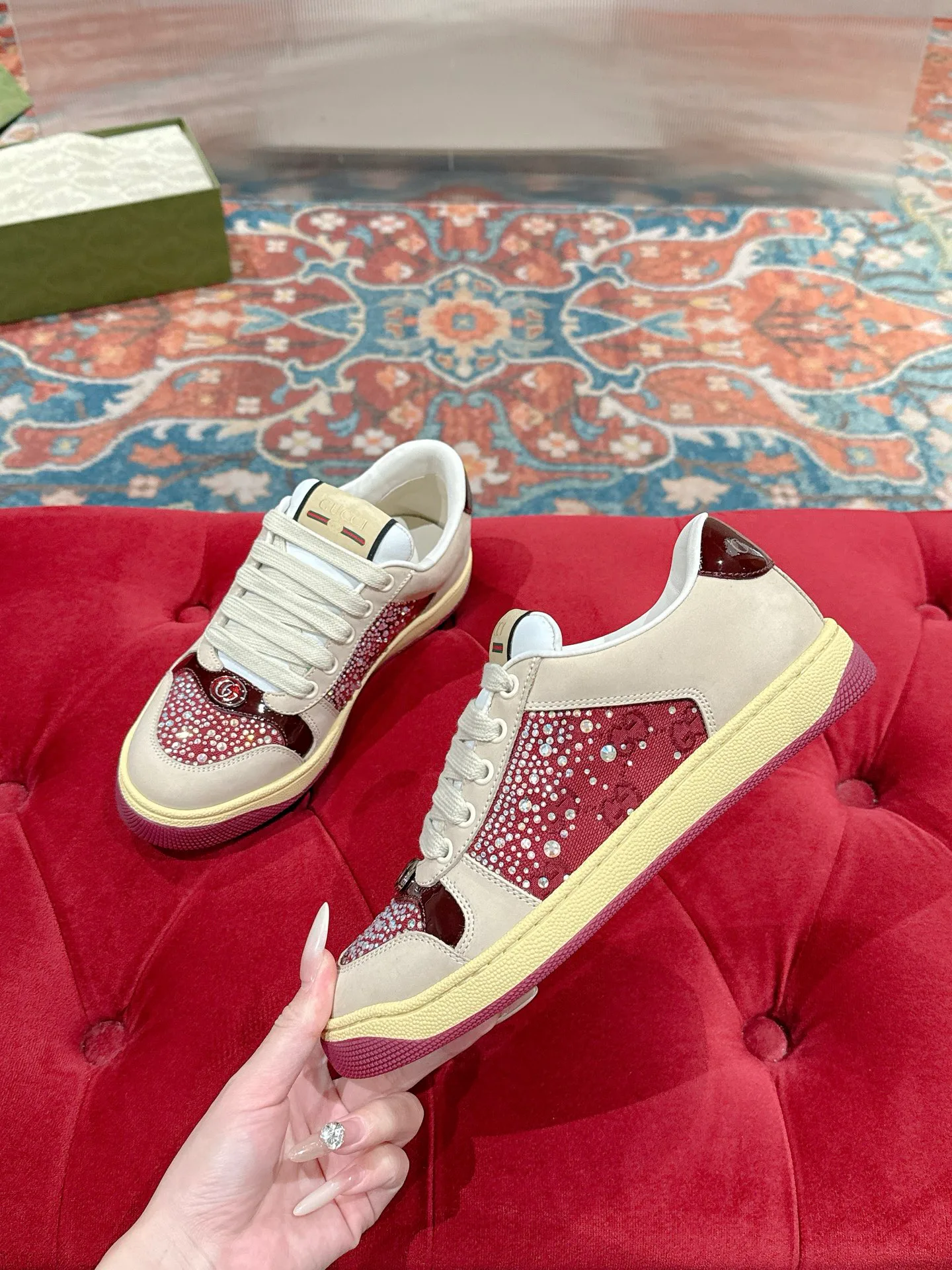 Women's Sneakers GUCCI 17956636