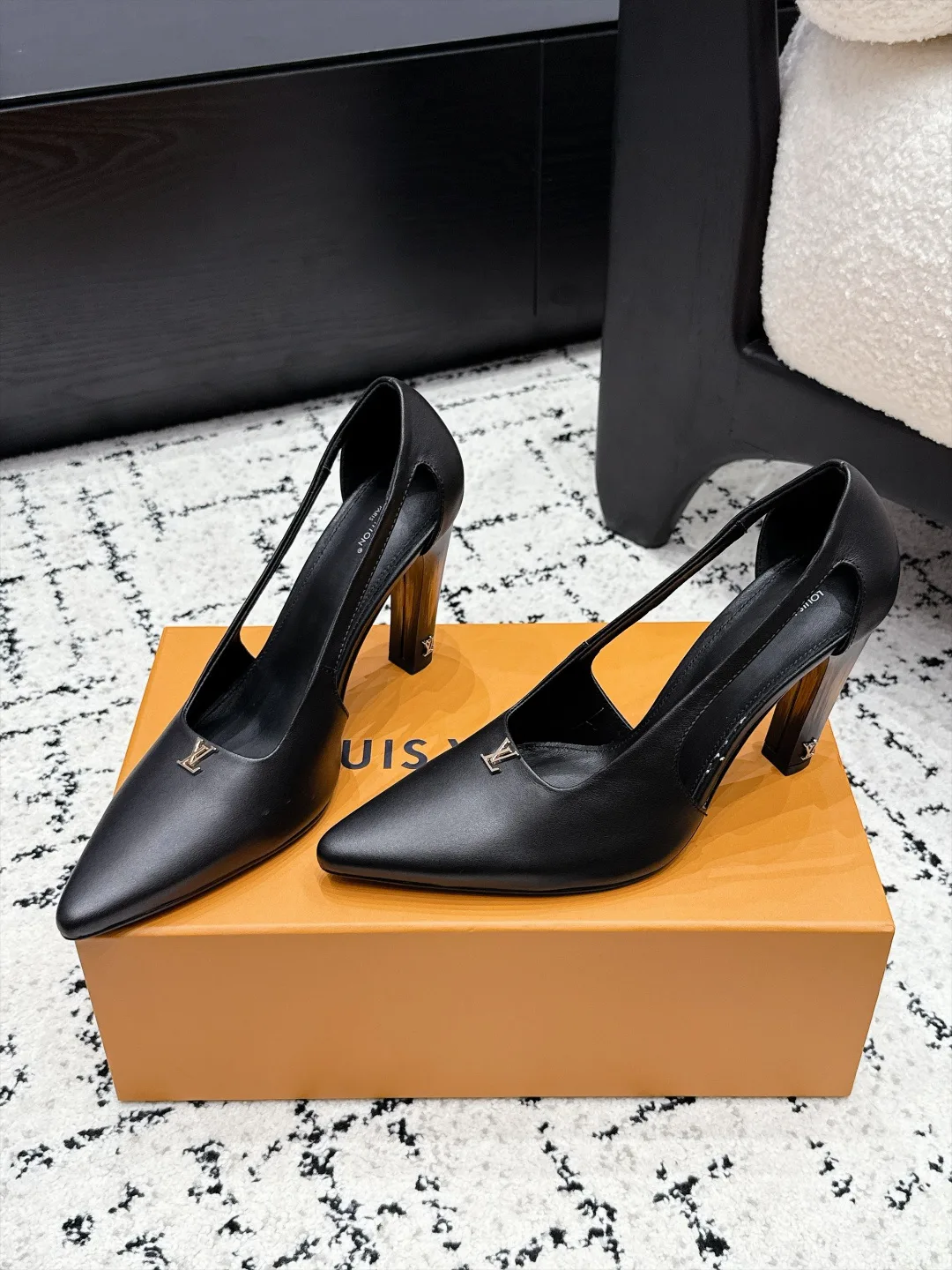 Women's Heels LOUIS VUITTON 18505538