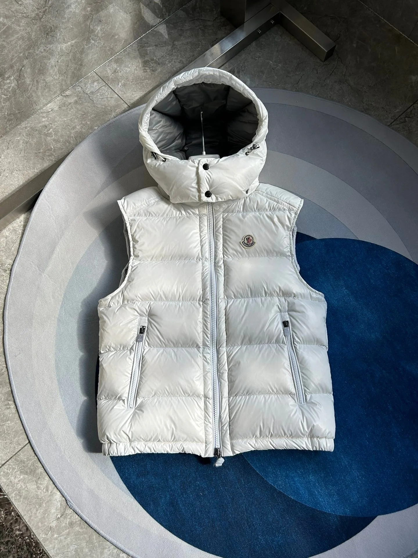 Women's Vests MONCLER 17942205