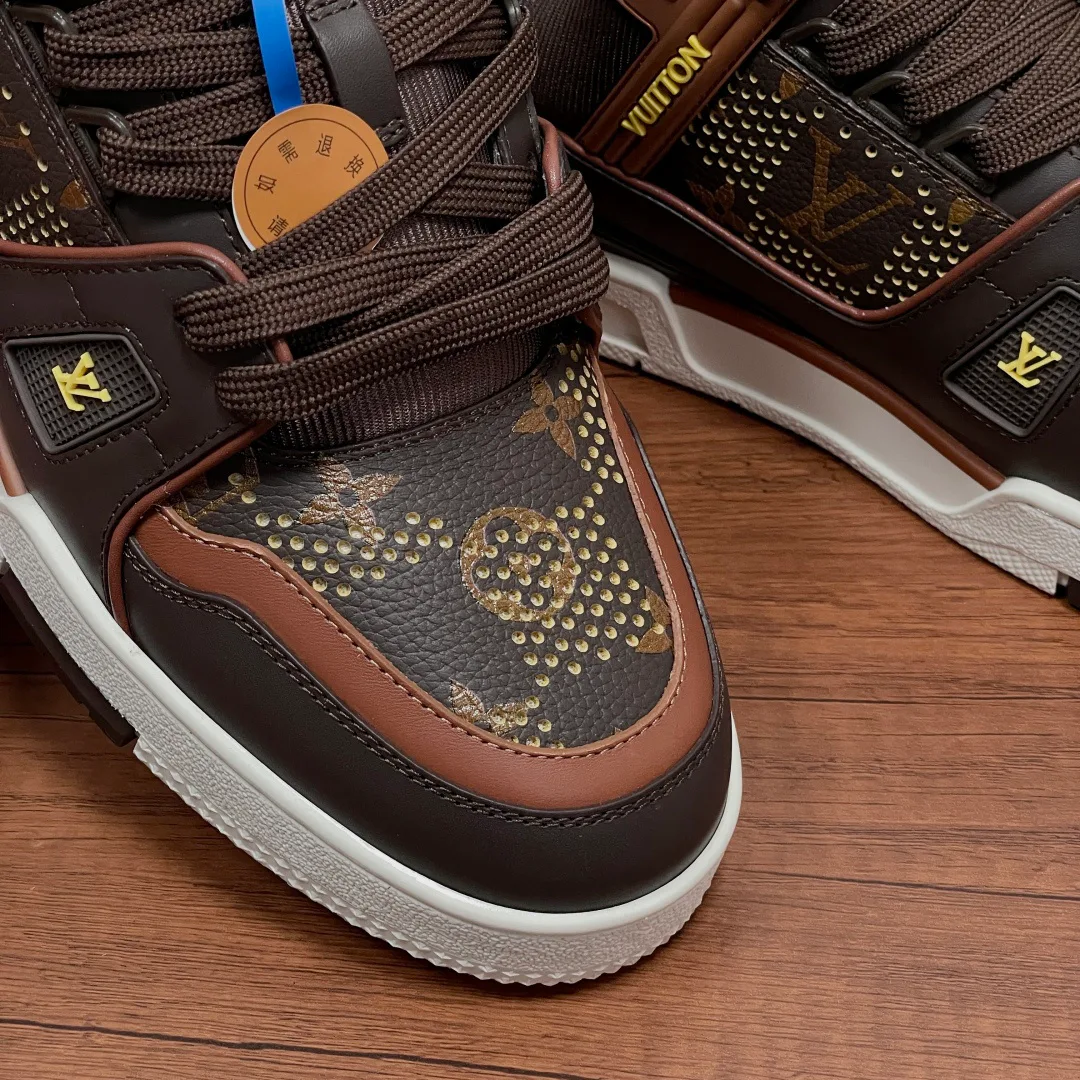 Кроссовки Мужские Louis Vuitton 18675043