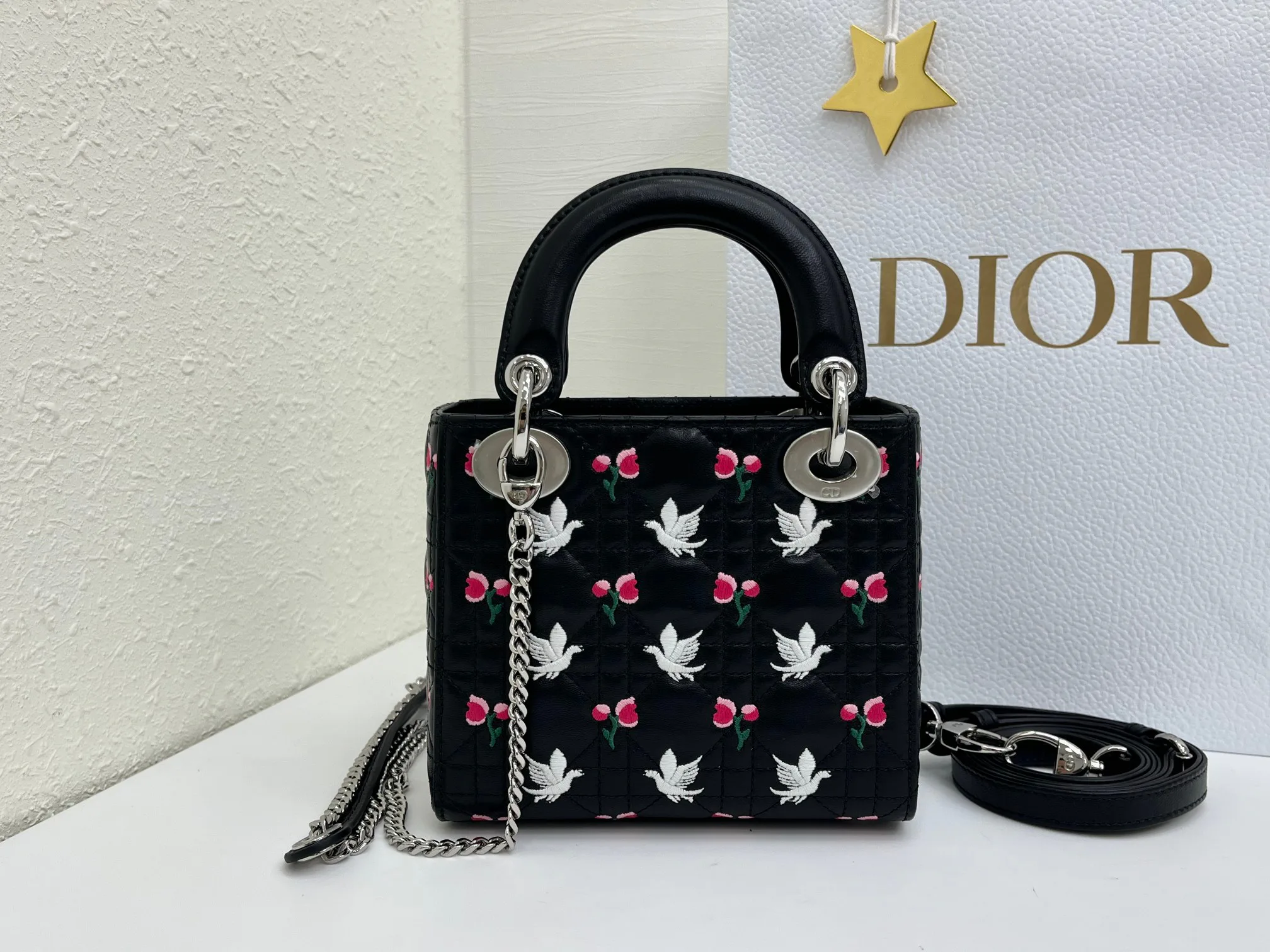 Women's Classic Handbags CHRISTIAN DIOR 17407062