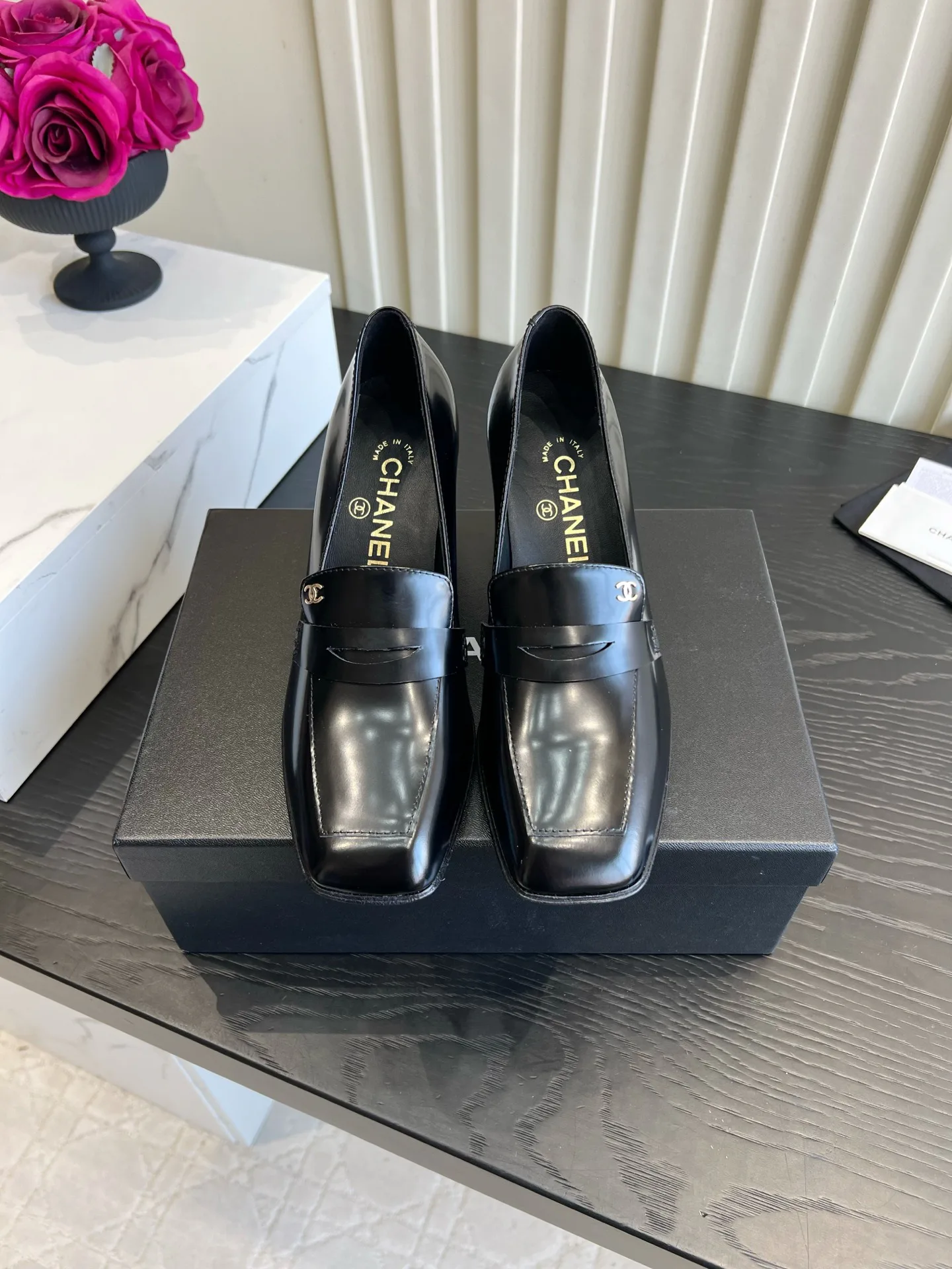 Women's Loafers And Moccasins CHANEL 18223044