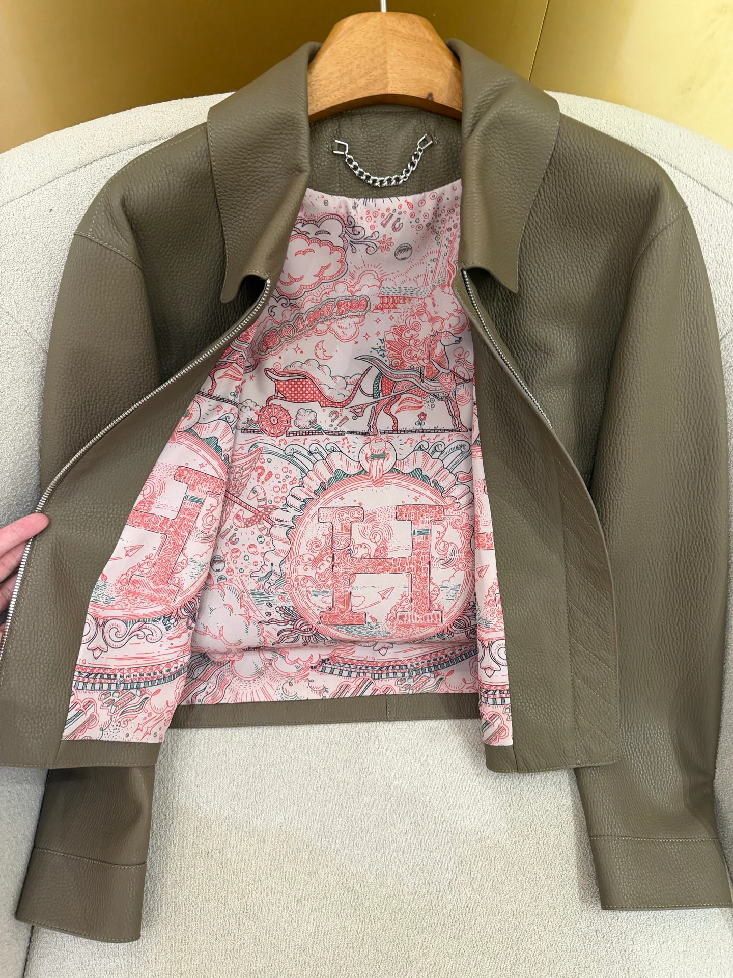 Women's Leather Jackets And Sheepskin Coats HERMES 17802395